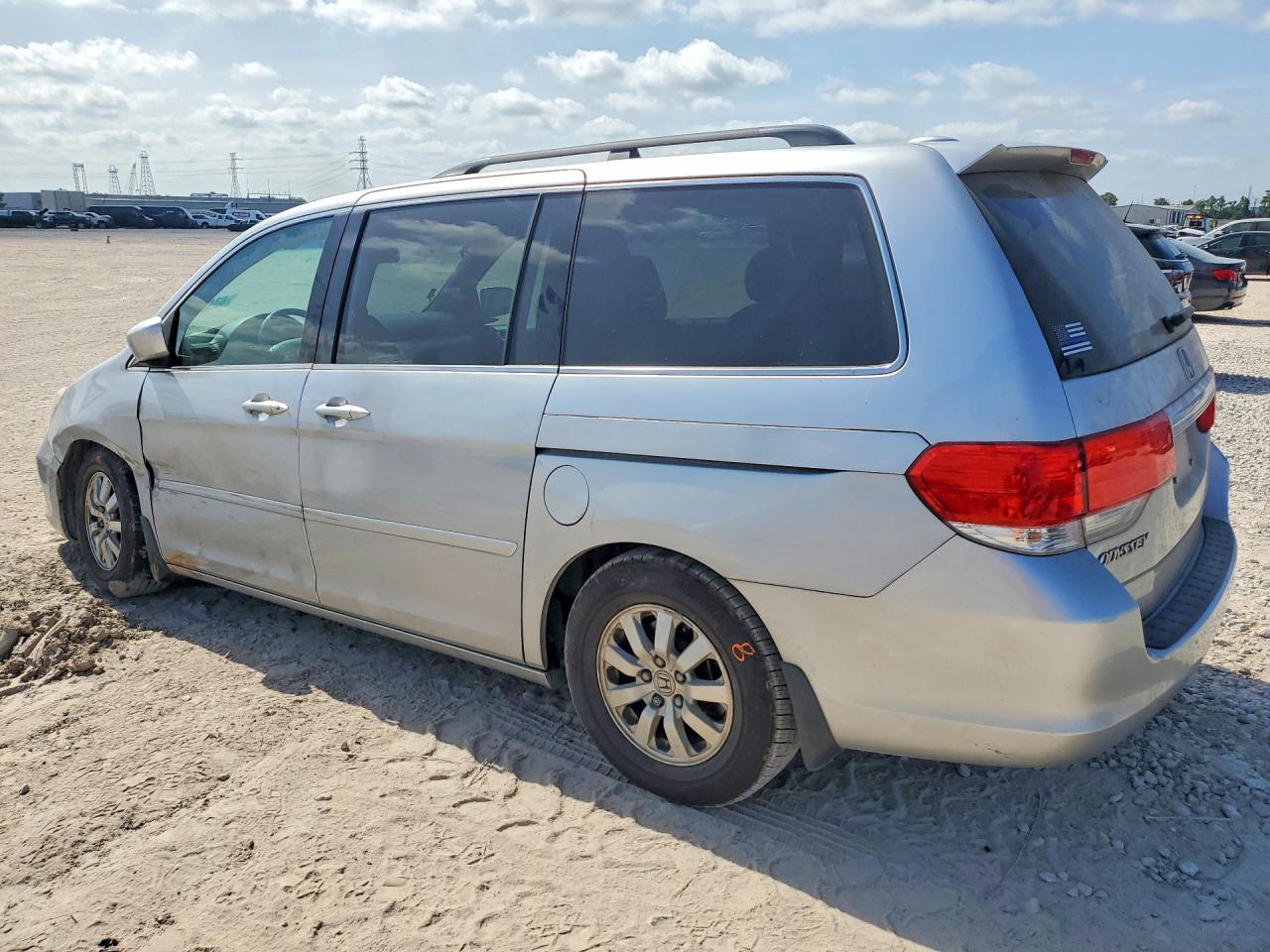 2010 Honda Odyssey Exl Silver vin: 5FNRL3H6XAB050240