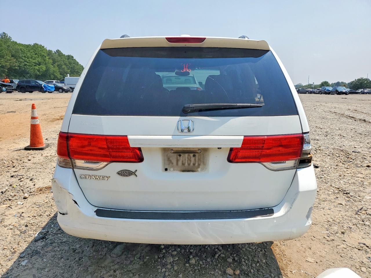 2010 Honda Odyssey Exl White vin: 5FNRL3H72AB052525