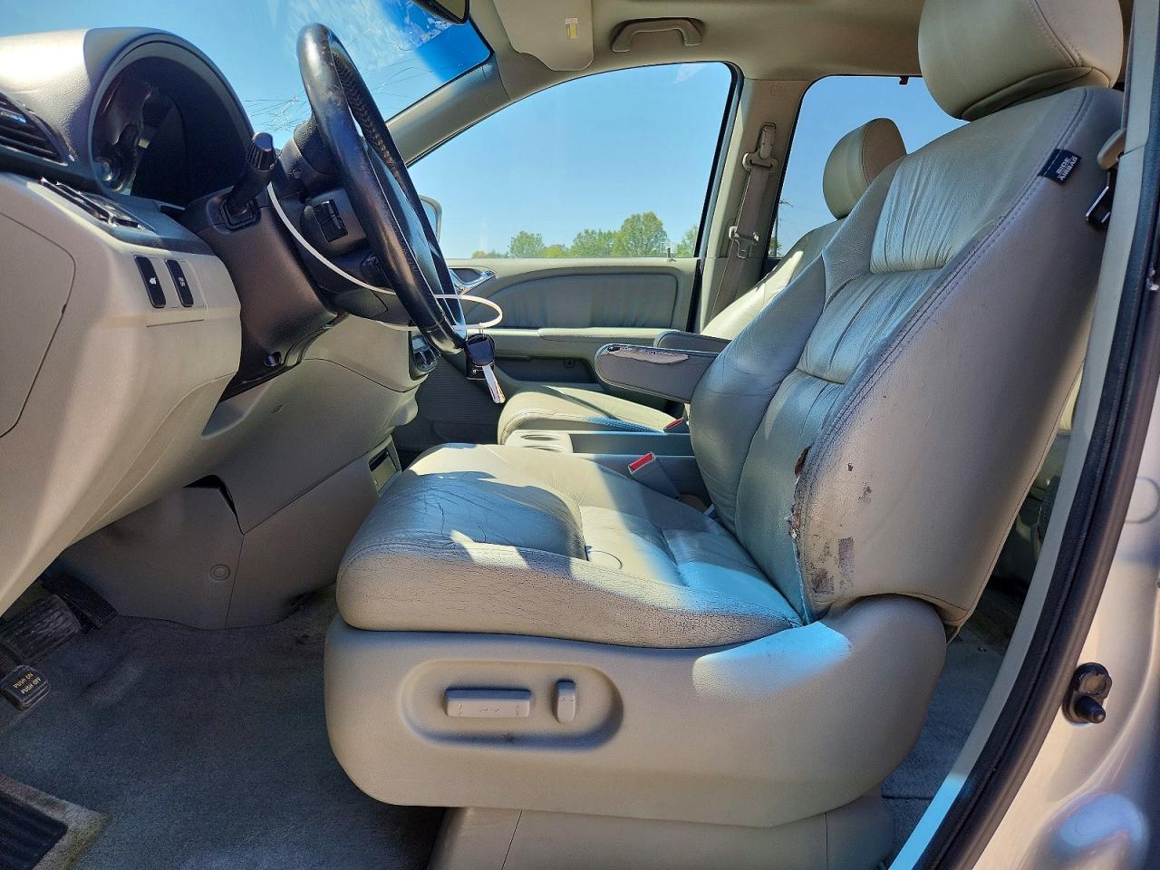 2010 Honda Odyssey Exl Silver vin: 5FNRL3H75AB068847