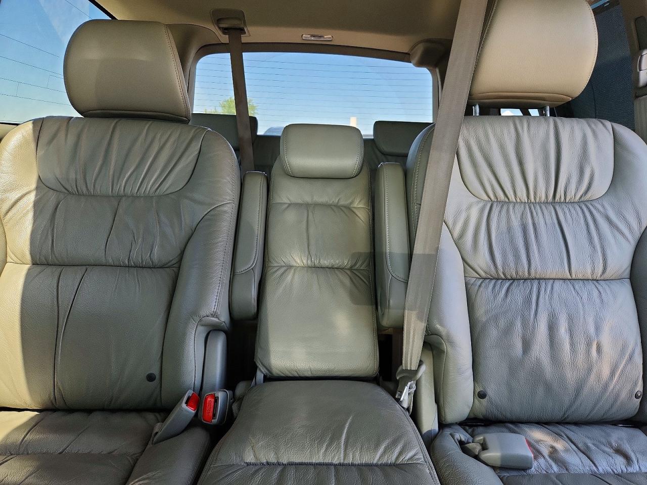 2010 Honda Odyssey Exl Silver vin: 5FNRL3H75AB068847