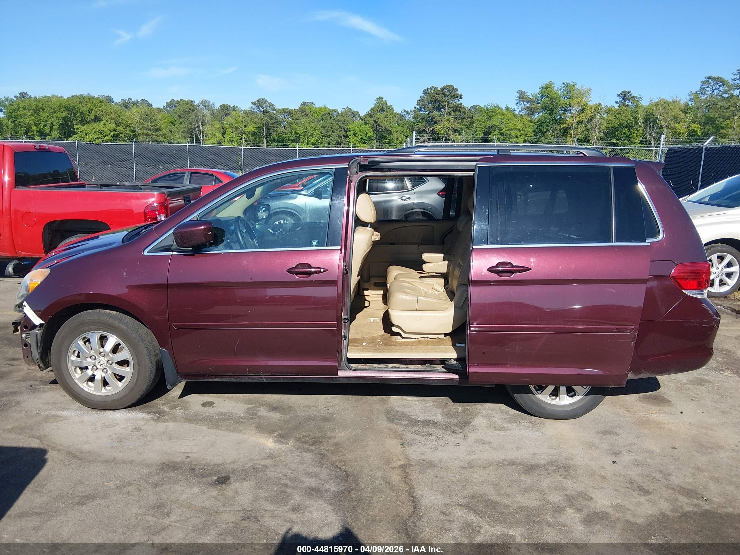 2010 Honda Odyssey Ex-l Burgundy vin: 5FNRL3H75AB080898