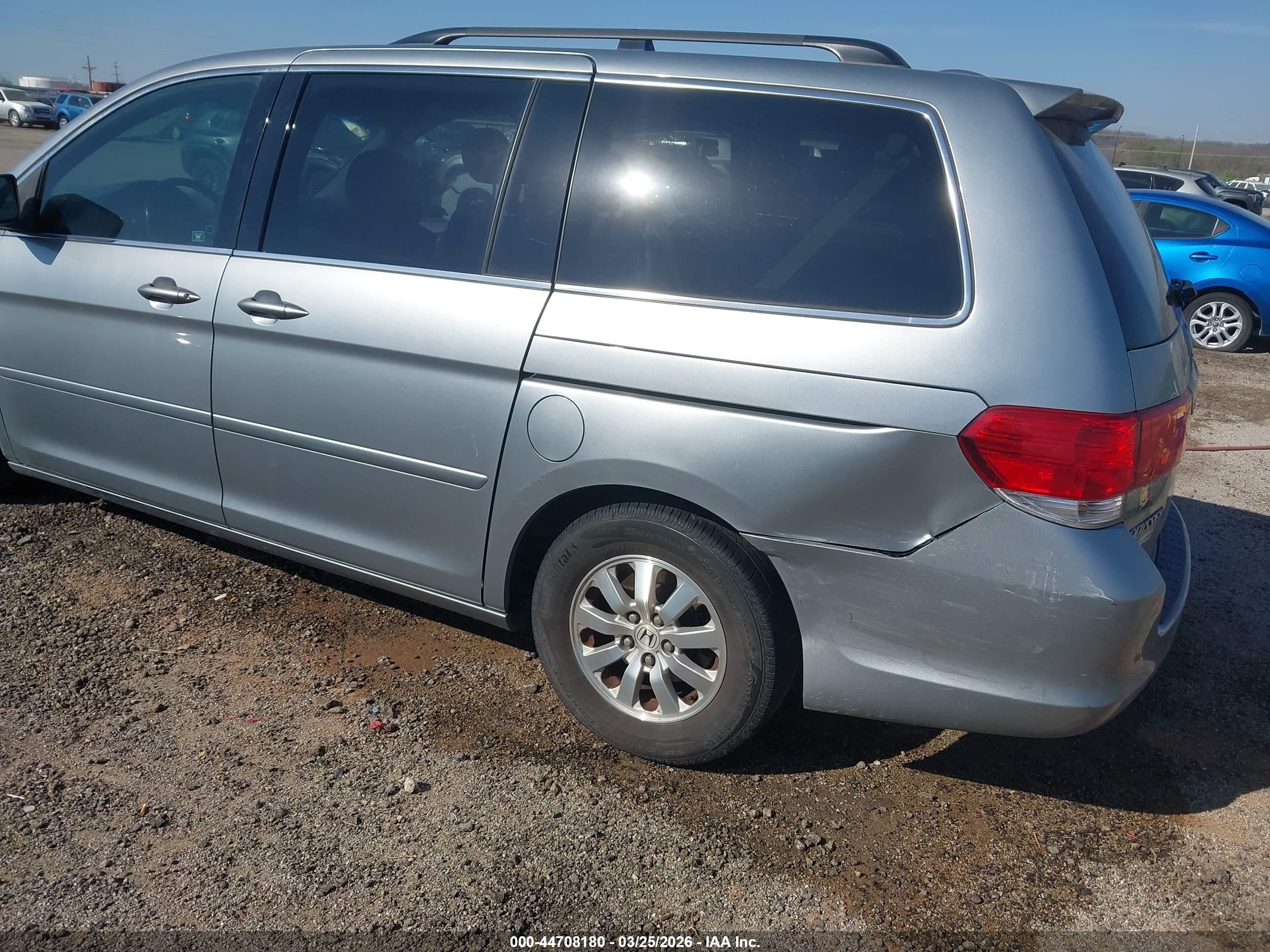 2010 Honda Odyssey Ex-l Silver vin: 5FNRL3H75AB107582