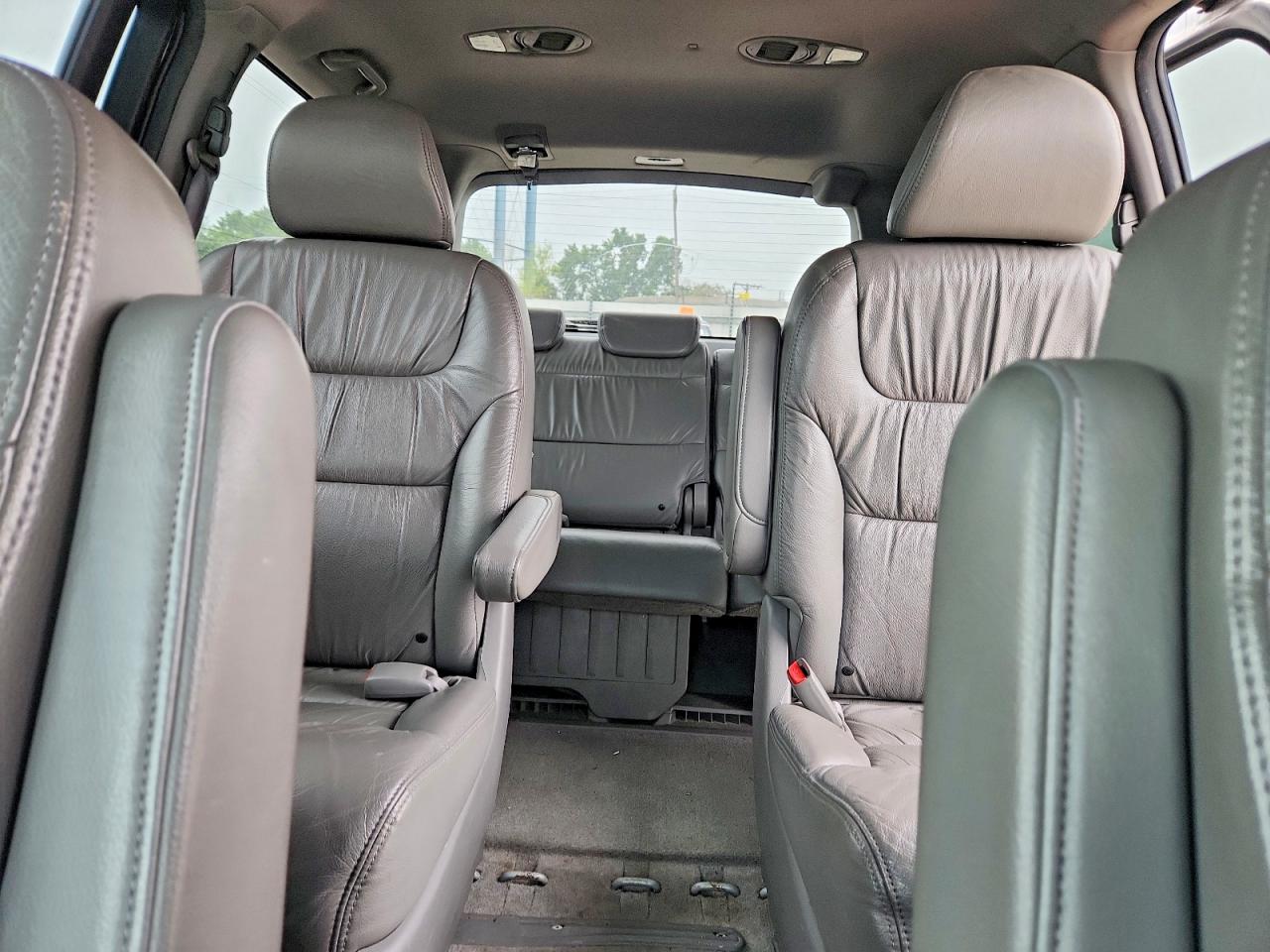 2010 Honda Odyssey Exl Silver vin: 5FNRL3H76AB050762