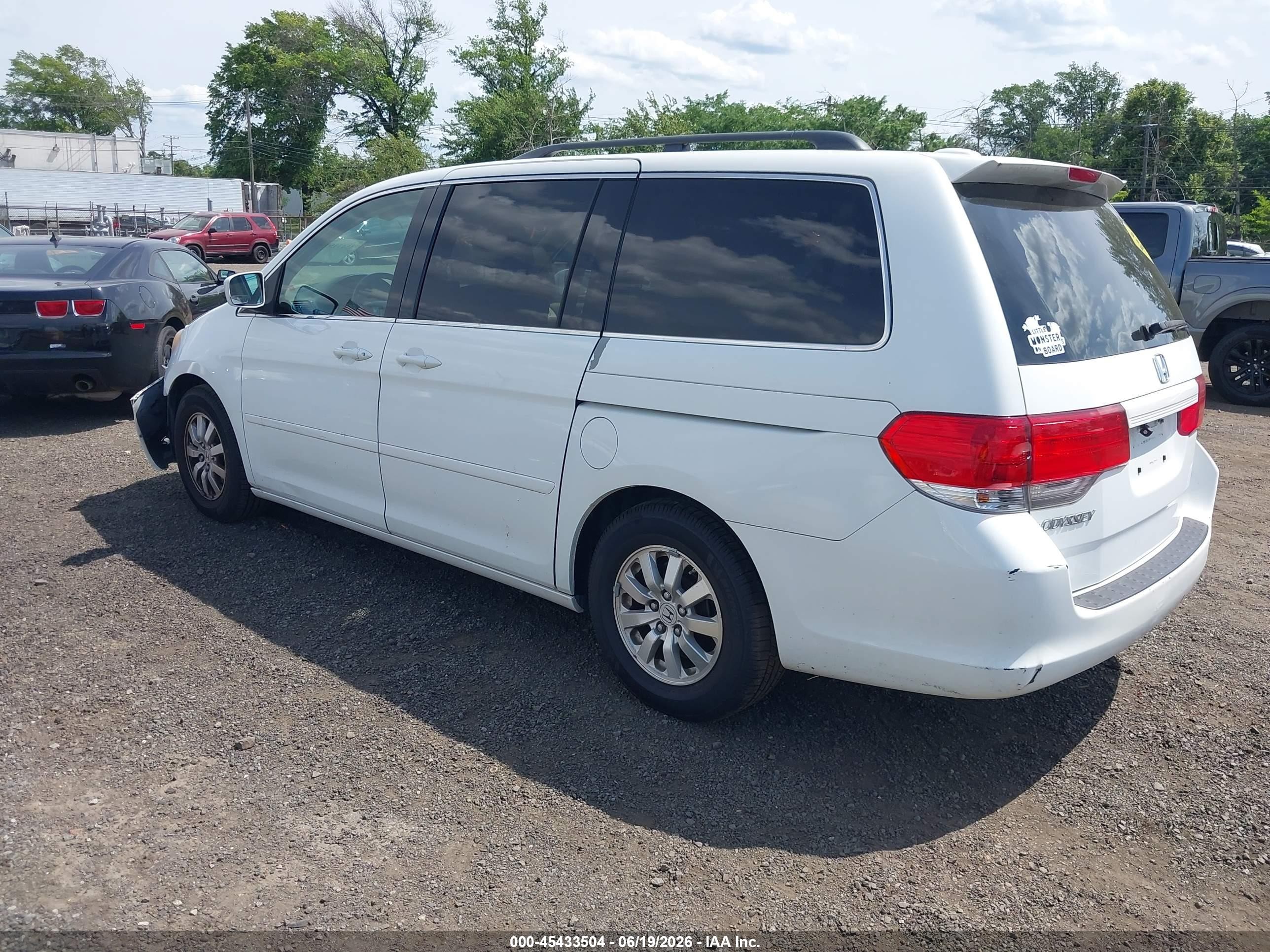 2010 Honda Odyssey Ex-l White vin: 5FNRL3H7XAB097633