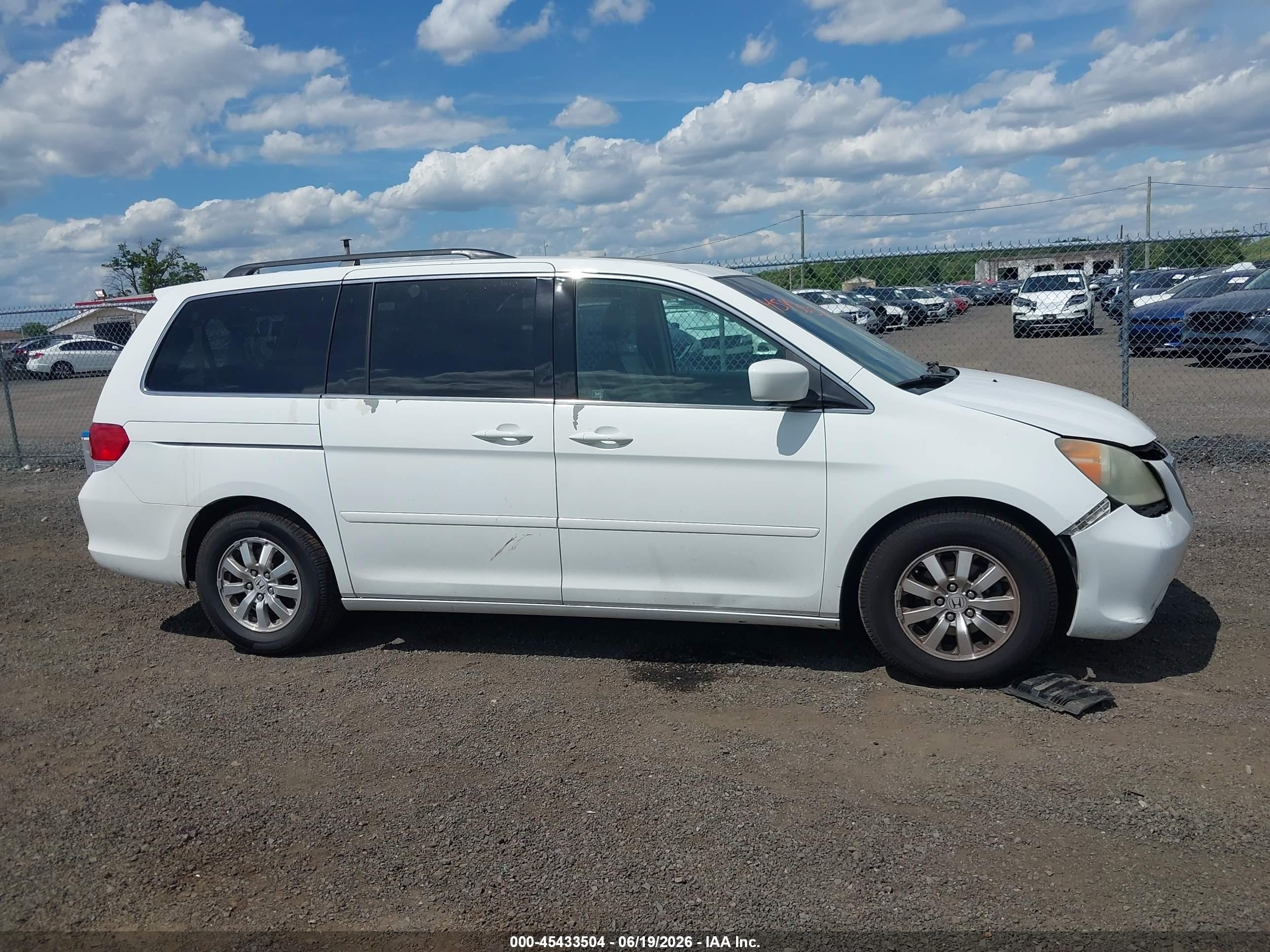 2010 Honda Odyssey Ex-l White vin: 5FNRL3H7XAB097633