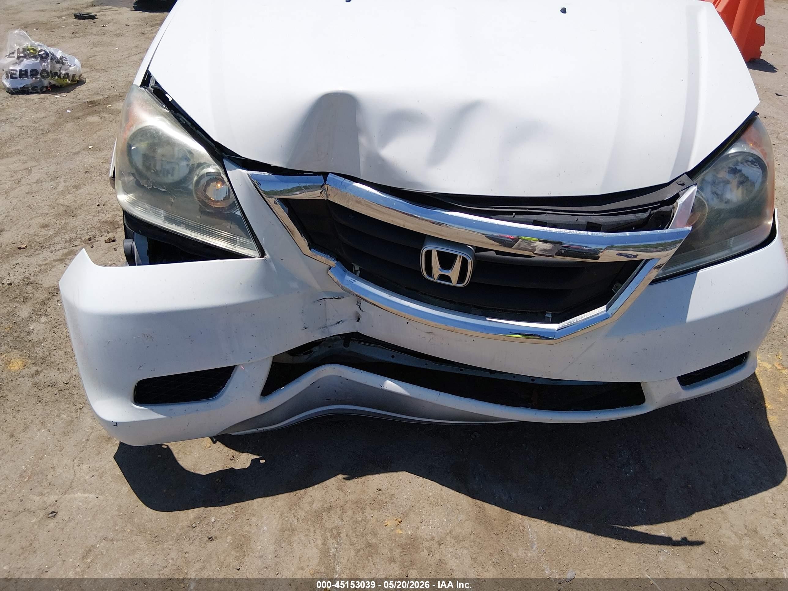 2010 Honda Odyssey Touring White vin: 5FNRL3H90AB037250
