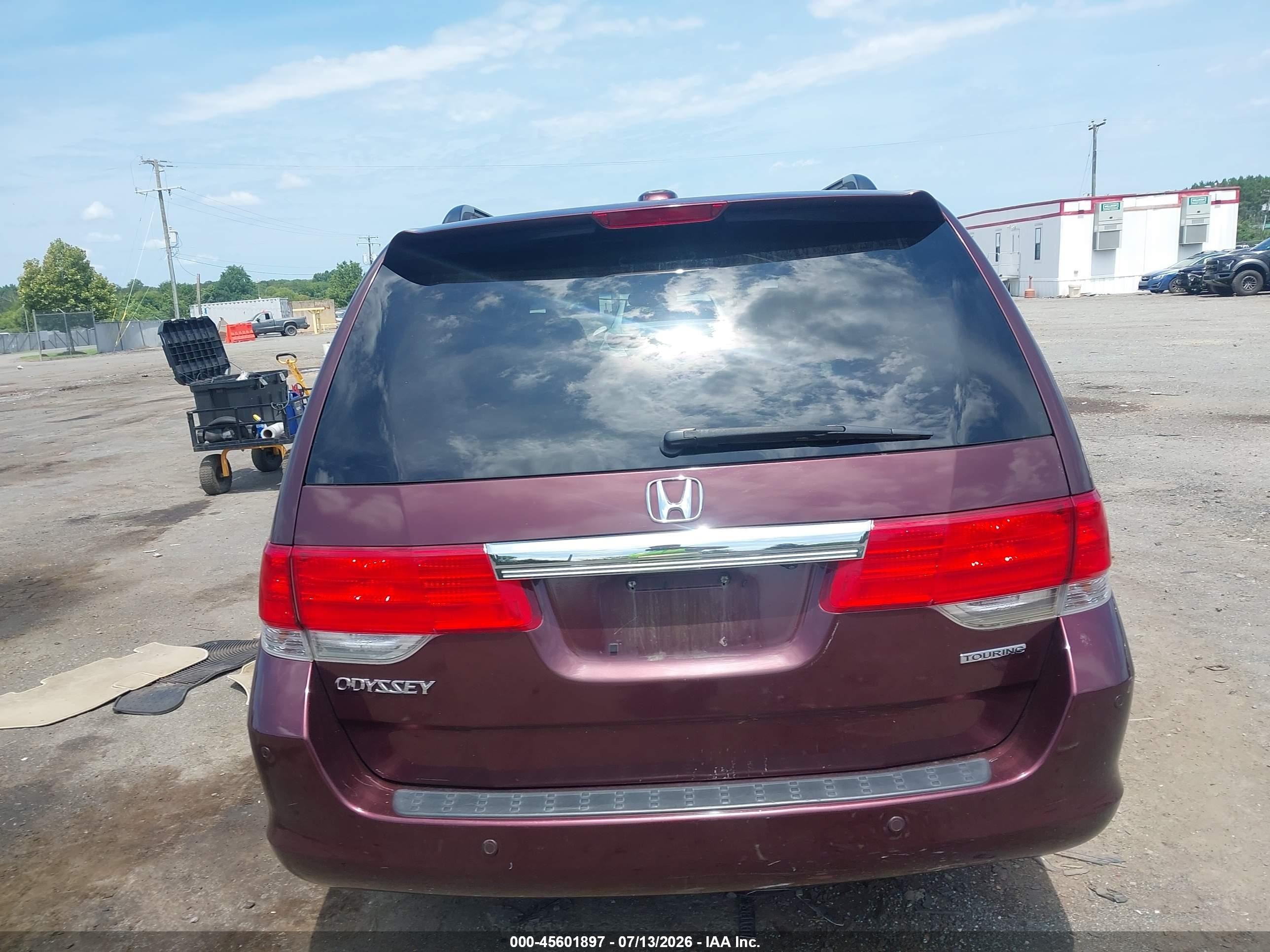 2010 Honda Odyssey Touring Burgundy vin: 5FNRL3H90AB042741