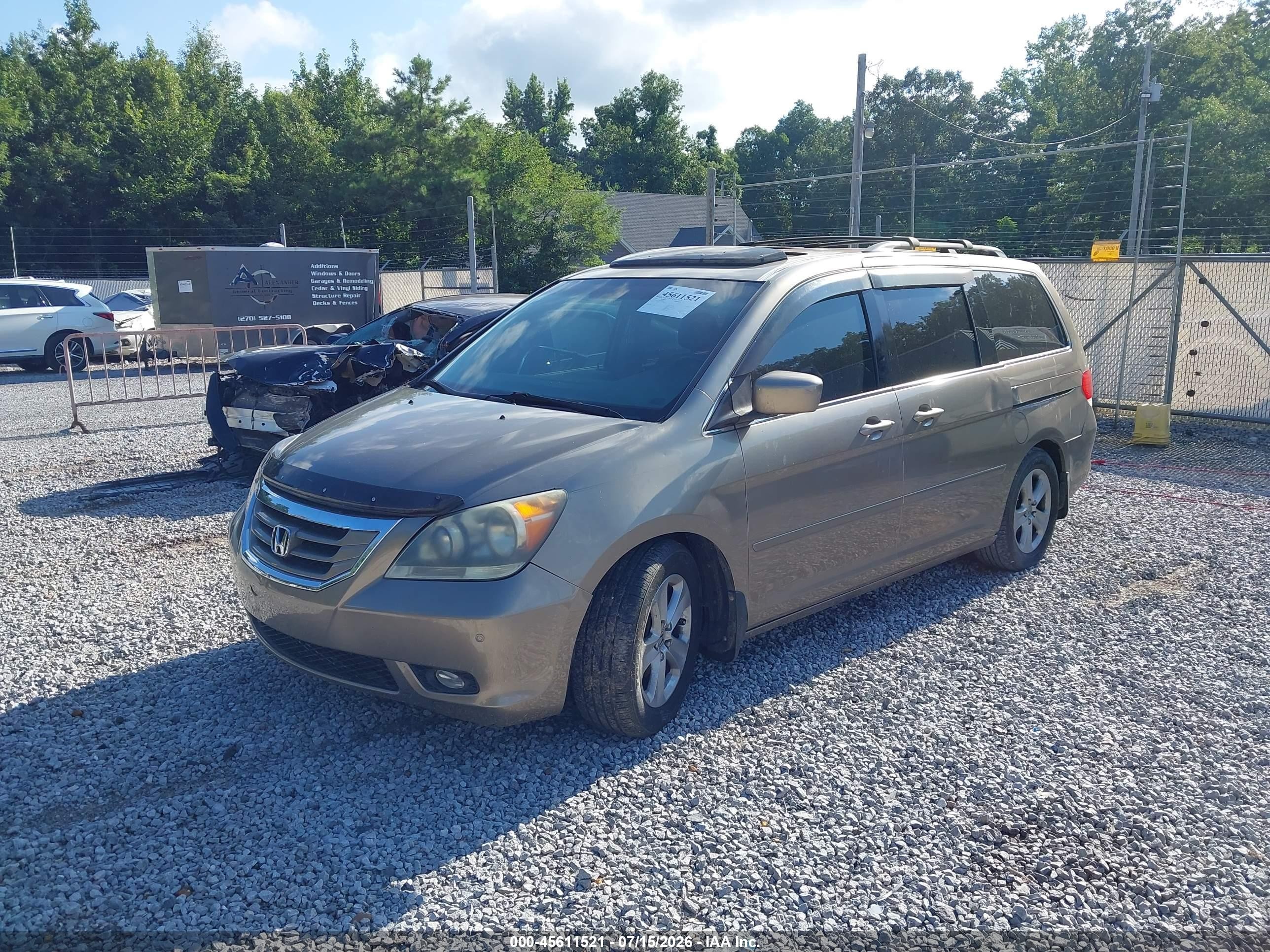 2010 Honda Odyssey Touring Brown vin: 5FNRL3H91AB065123