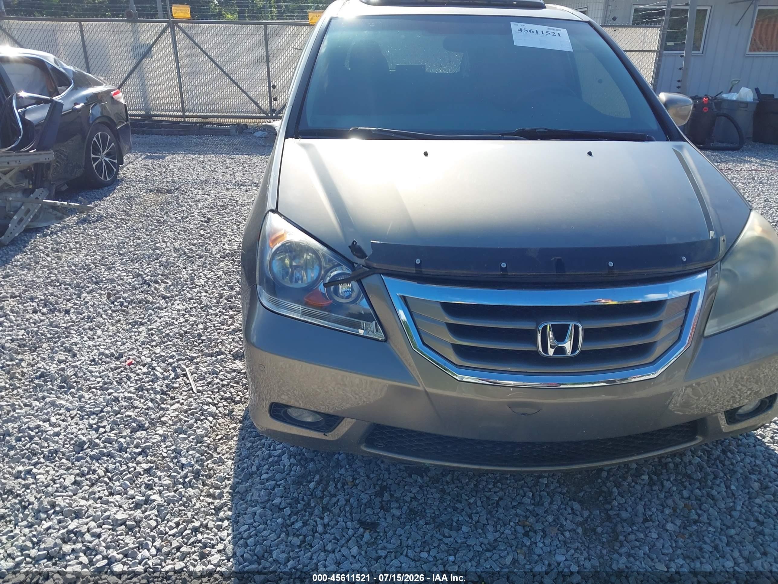 2010 Honda Odyssey Touring Brown vin: 5FNRL3H91AB065123