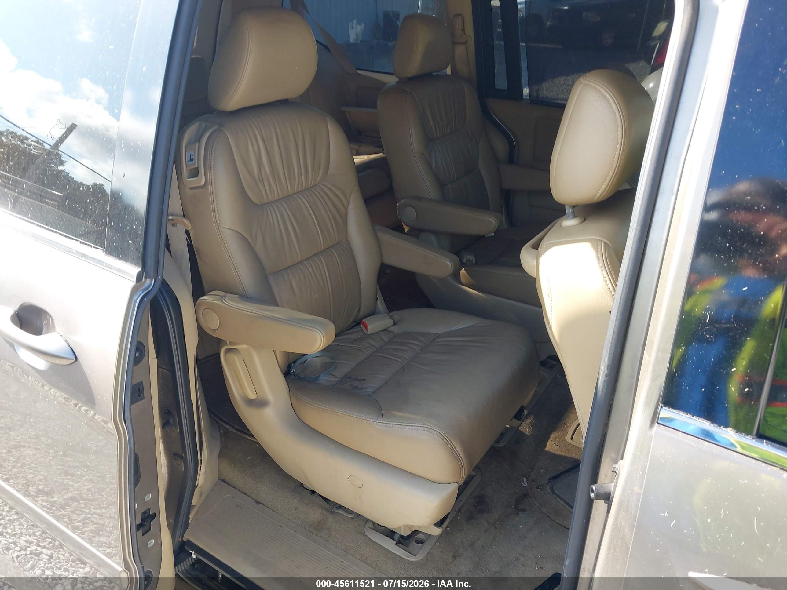 2010 Honda Odyssey Touring Brown vin: 5FNRL3H91AB065123