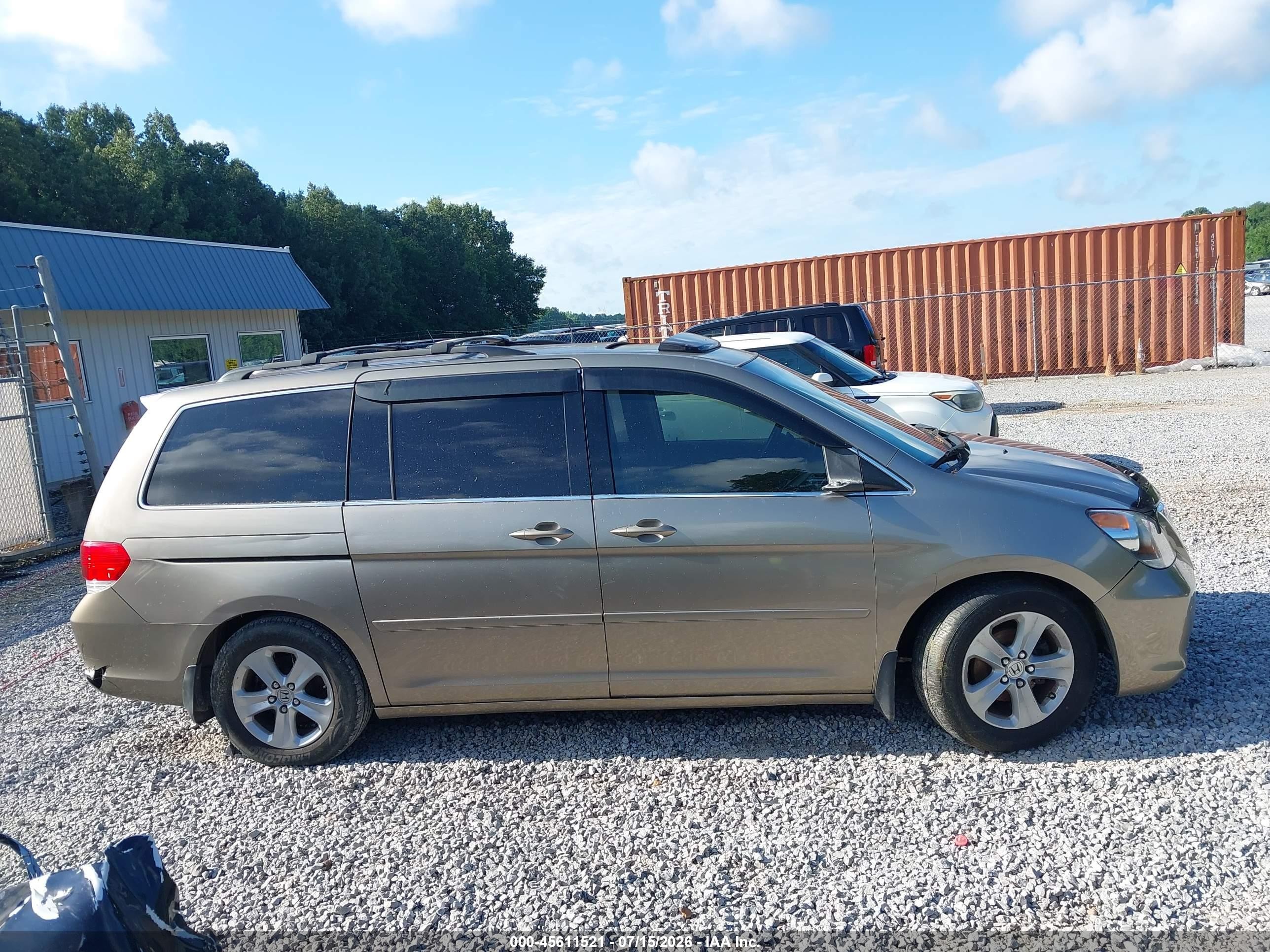 2010 Honda Odyssey Touring Brown vin: 5FNRL3H91AB065123