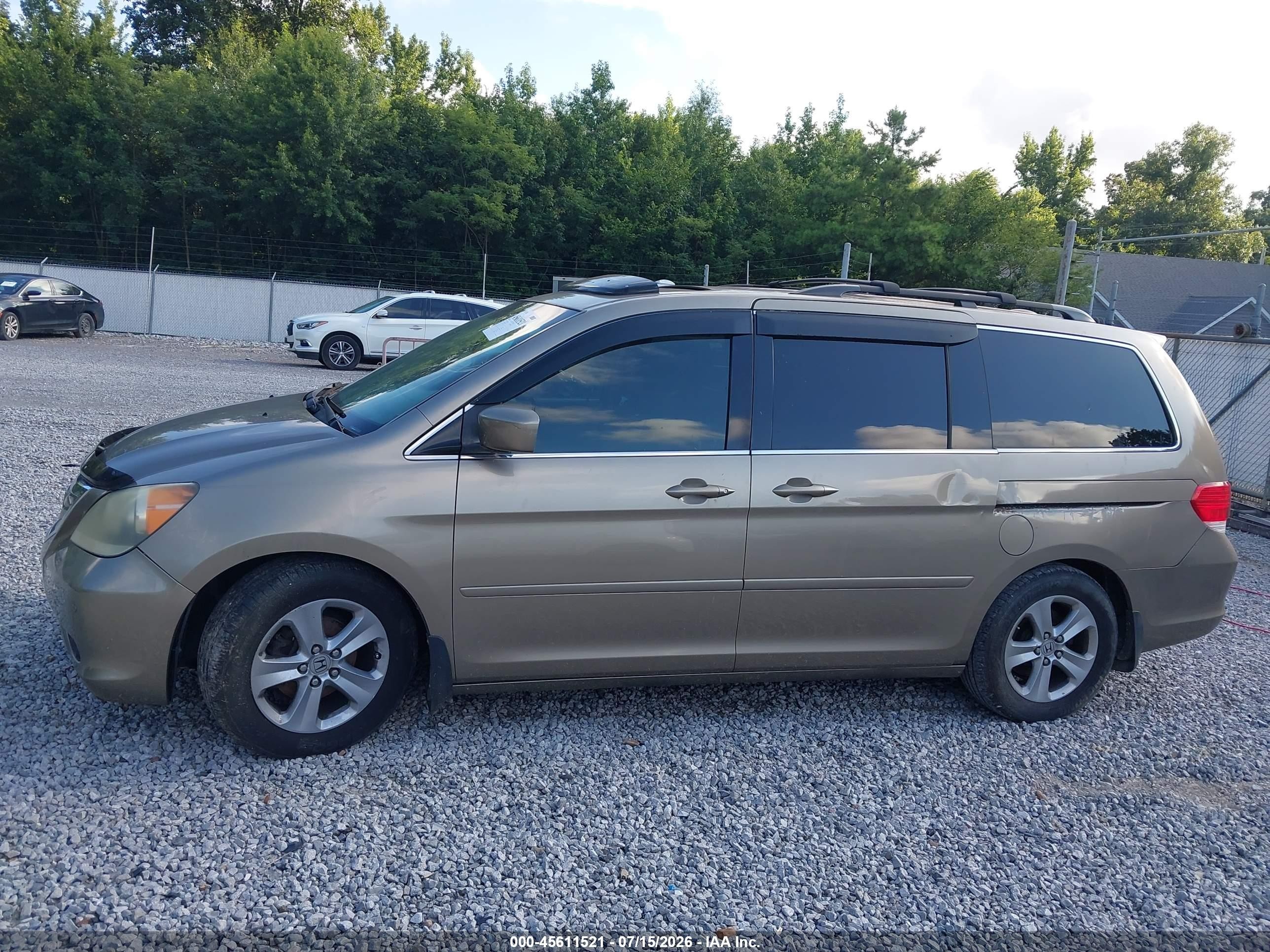 2010 Honda Odyssey Touring Brown vin: 5FNRL3H91AB065123