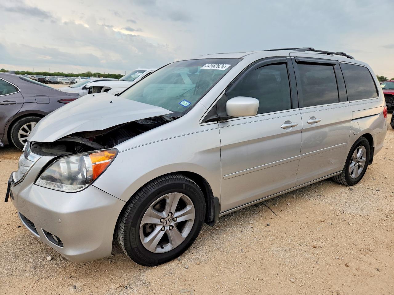 2010 Honda Odyssey Touring Silver vin: 5FNRL3H92AB069858