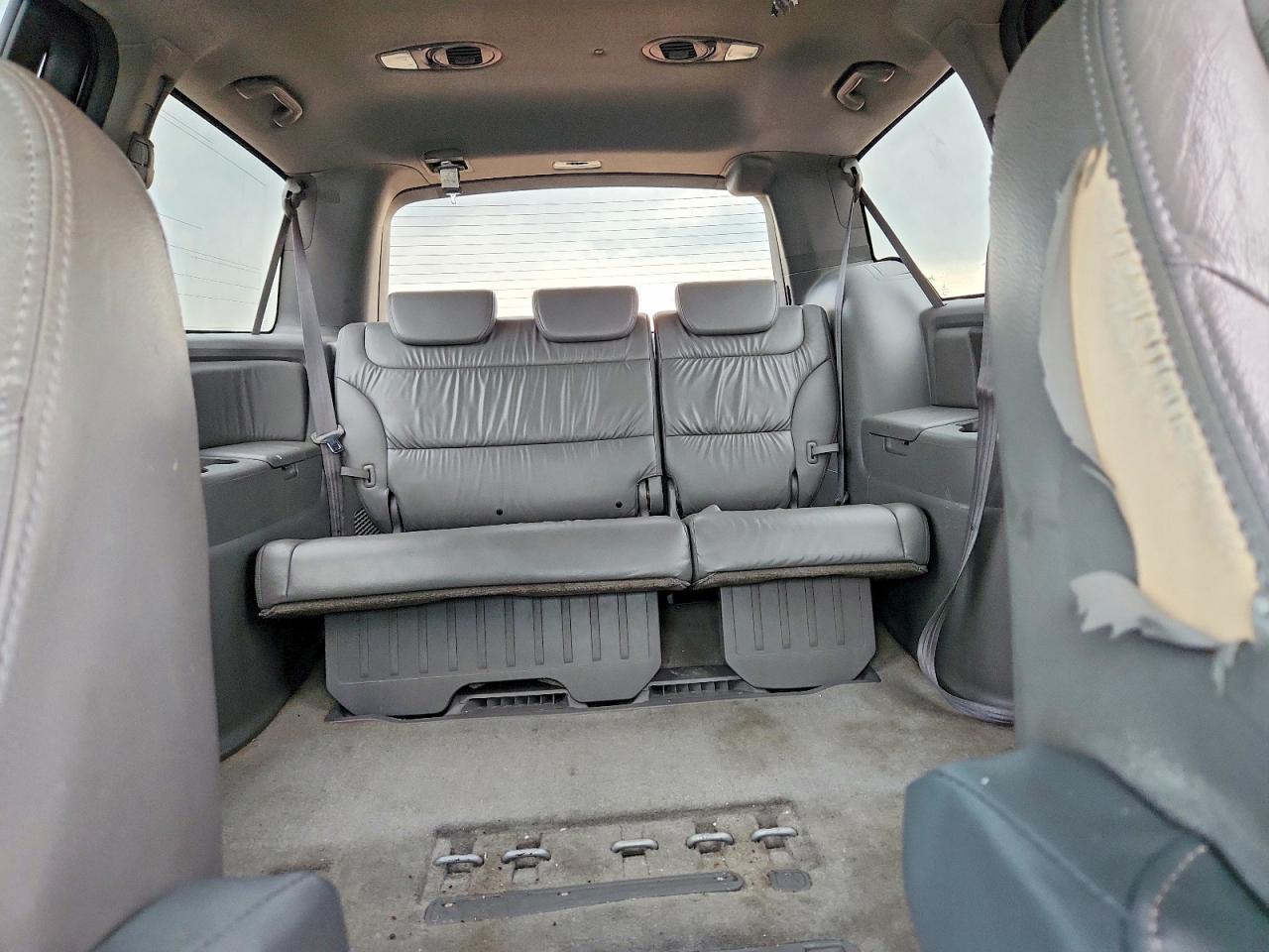2010 Honda Odyssey Touring Silver vin: 5FNRL3H92AB069858