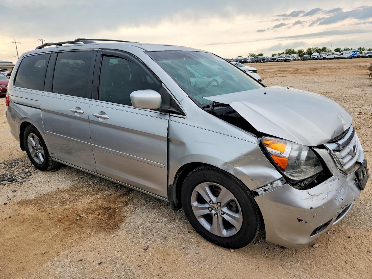 2010 Honda Odyssey Touring Silver vin: 5FNRL3H92AB069858