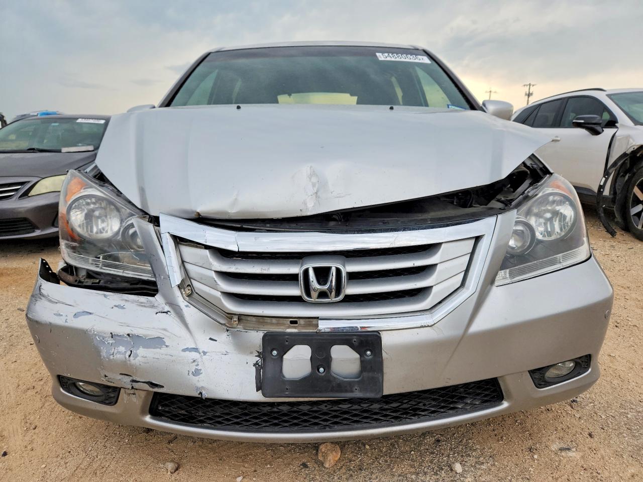2010 Honda Odyssey Touring Silver vin: 5FNRL3H92AB069858