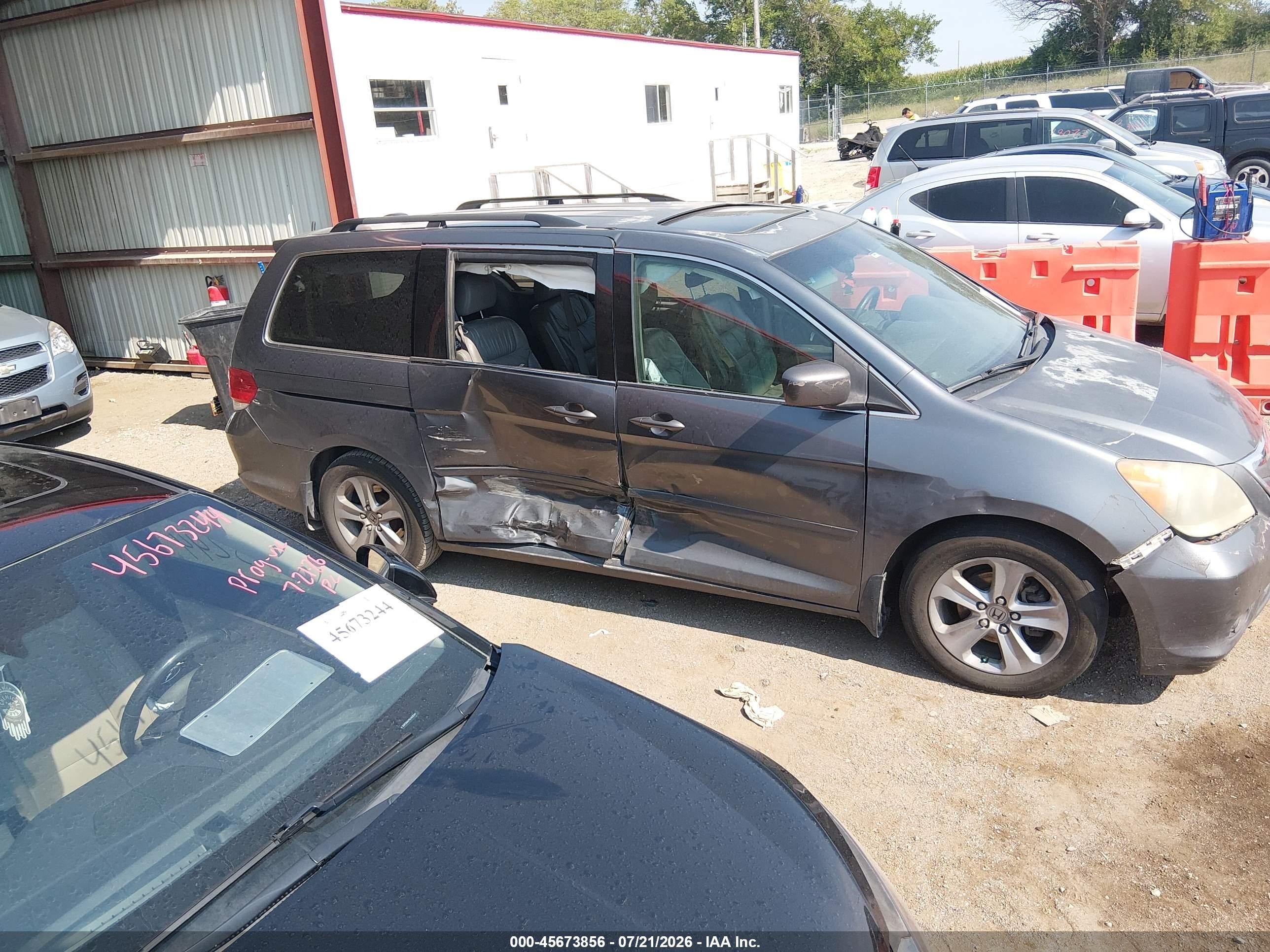 2010 Honda Odyssey Touring Gray vin: 5FNRL3H93AB080142