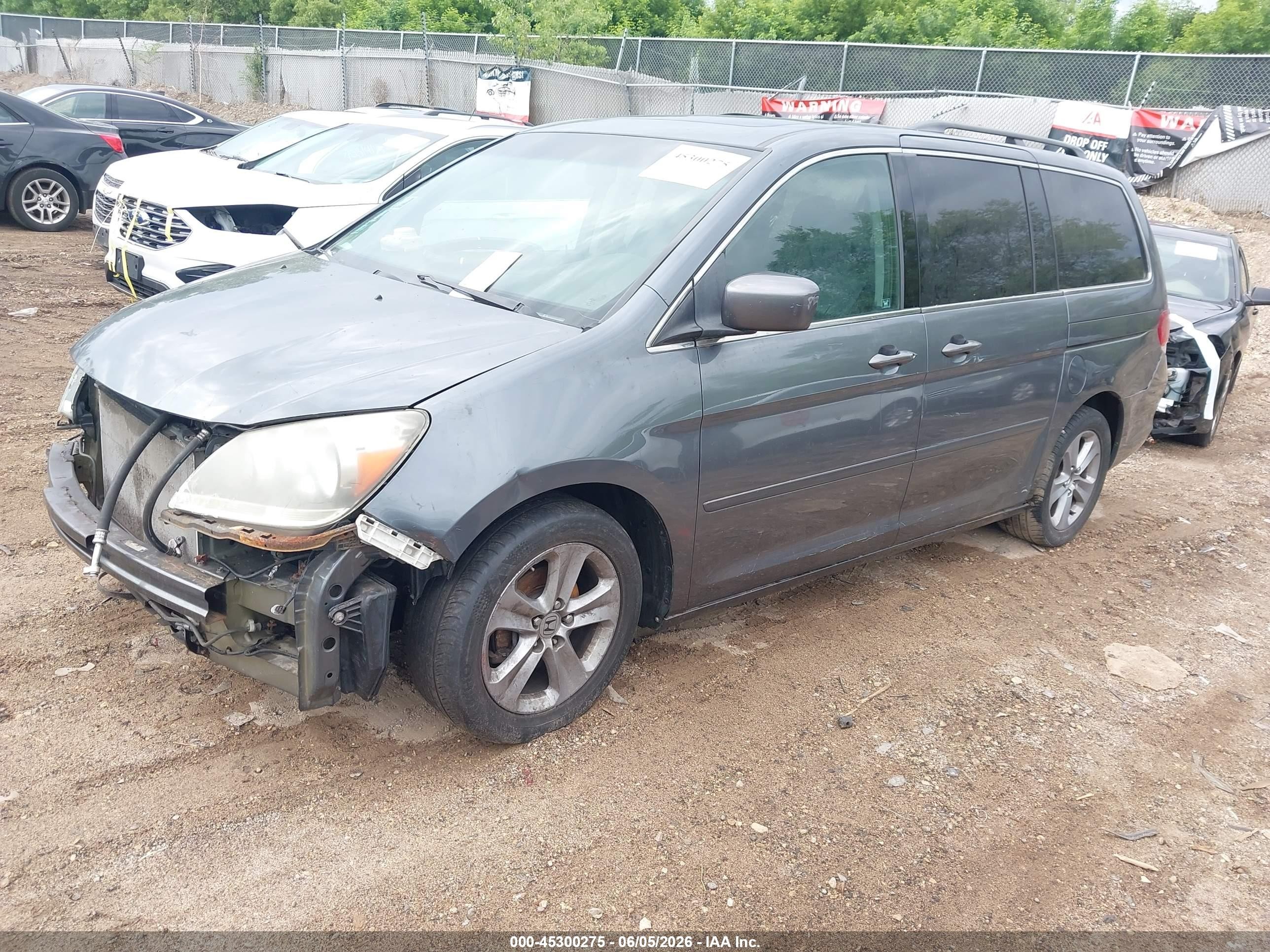 2010 Honda Odyssey Touring Серый vin: 5FNRL3H94AB083969