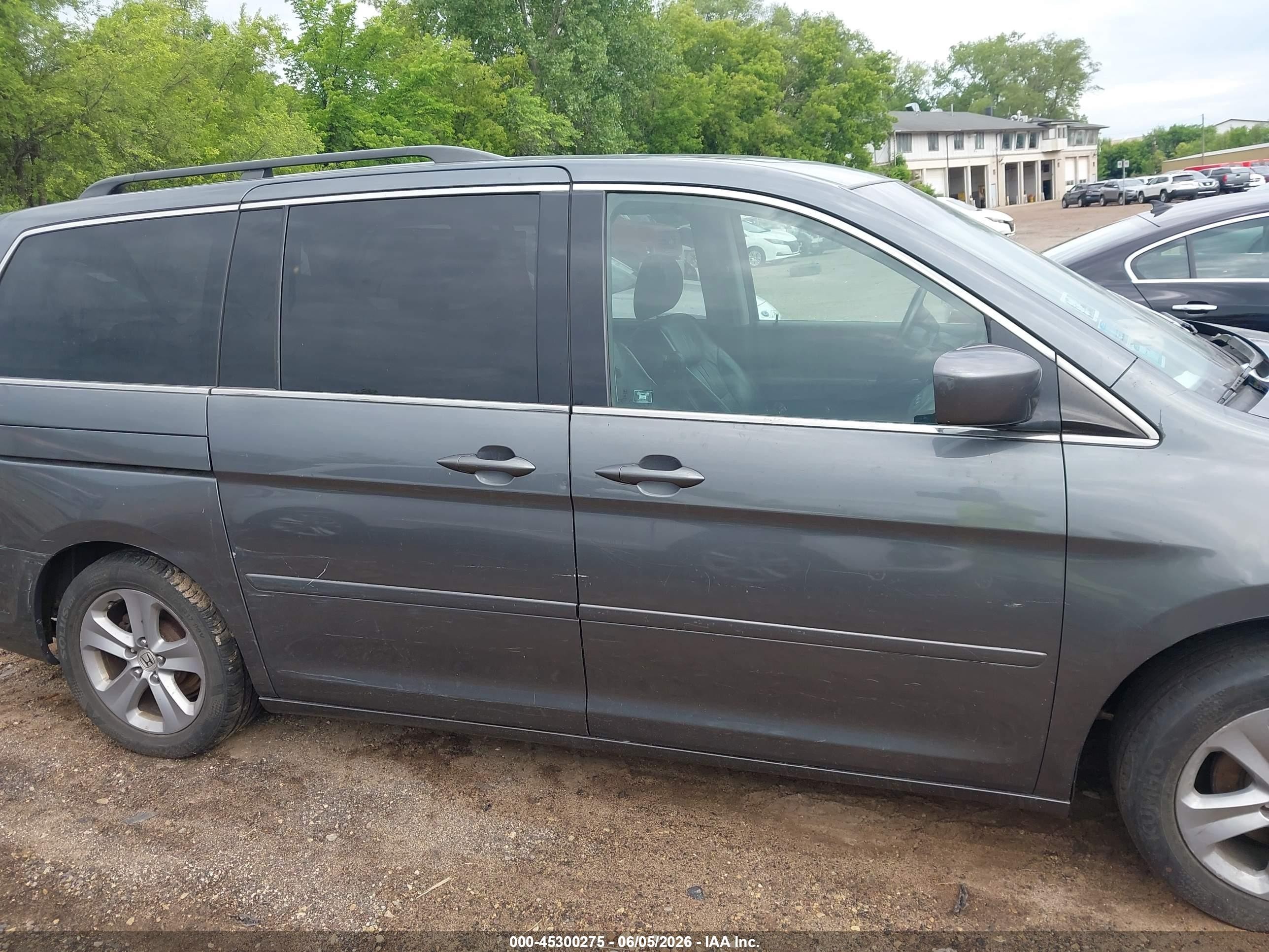 2010 Honda Odyssey Touring Серый vin: 5FNRL3H94AB083969