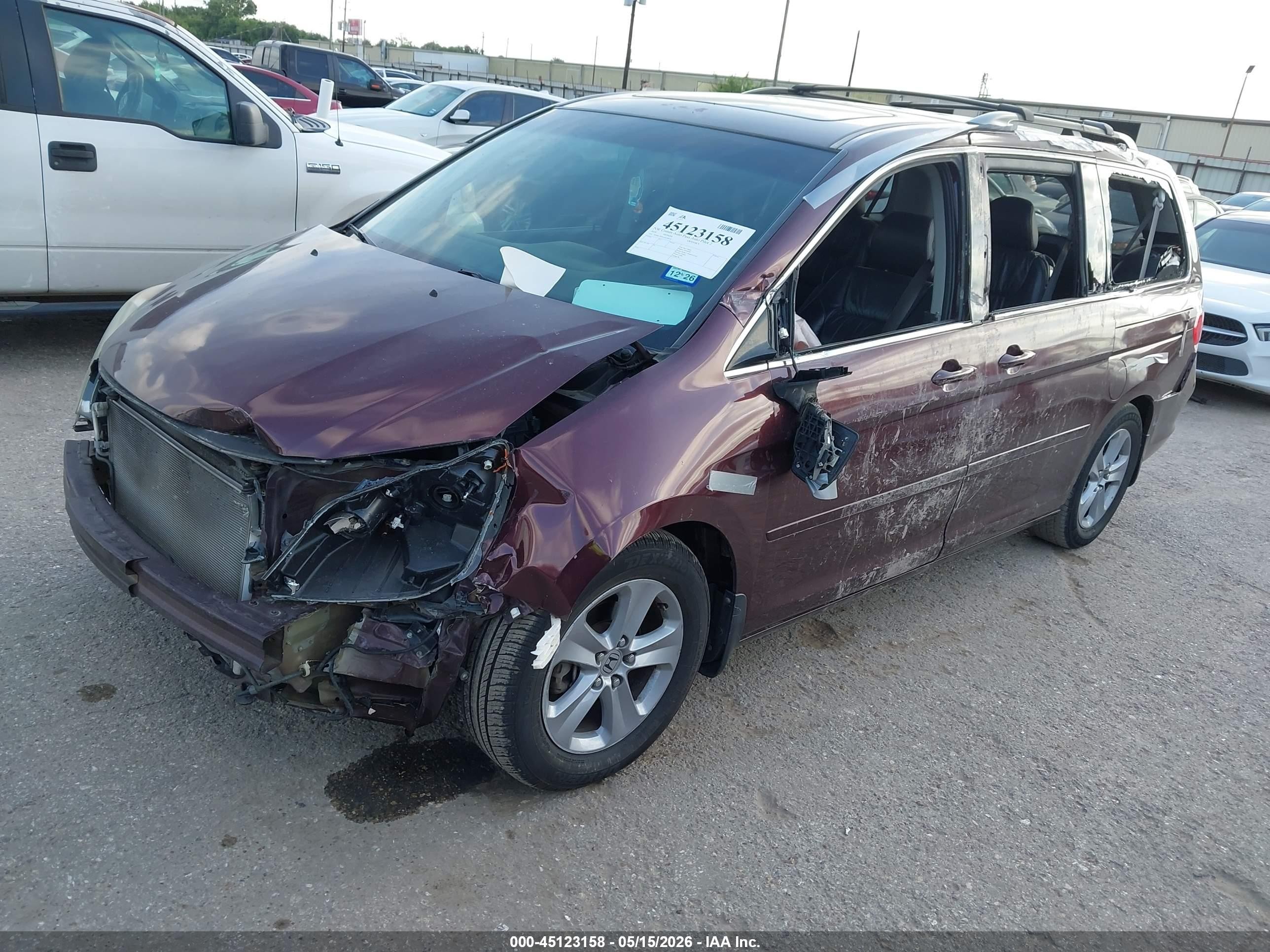 2010 Honda Odyssey Touring Maroon vin: 5FNRL3H94AB108224
