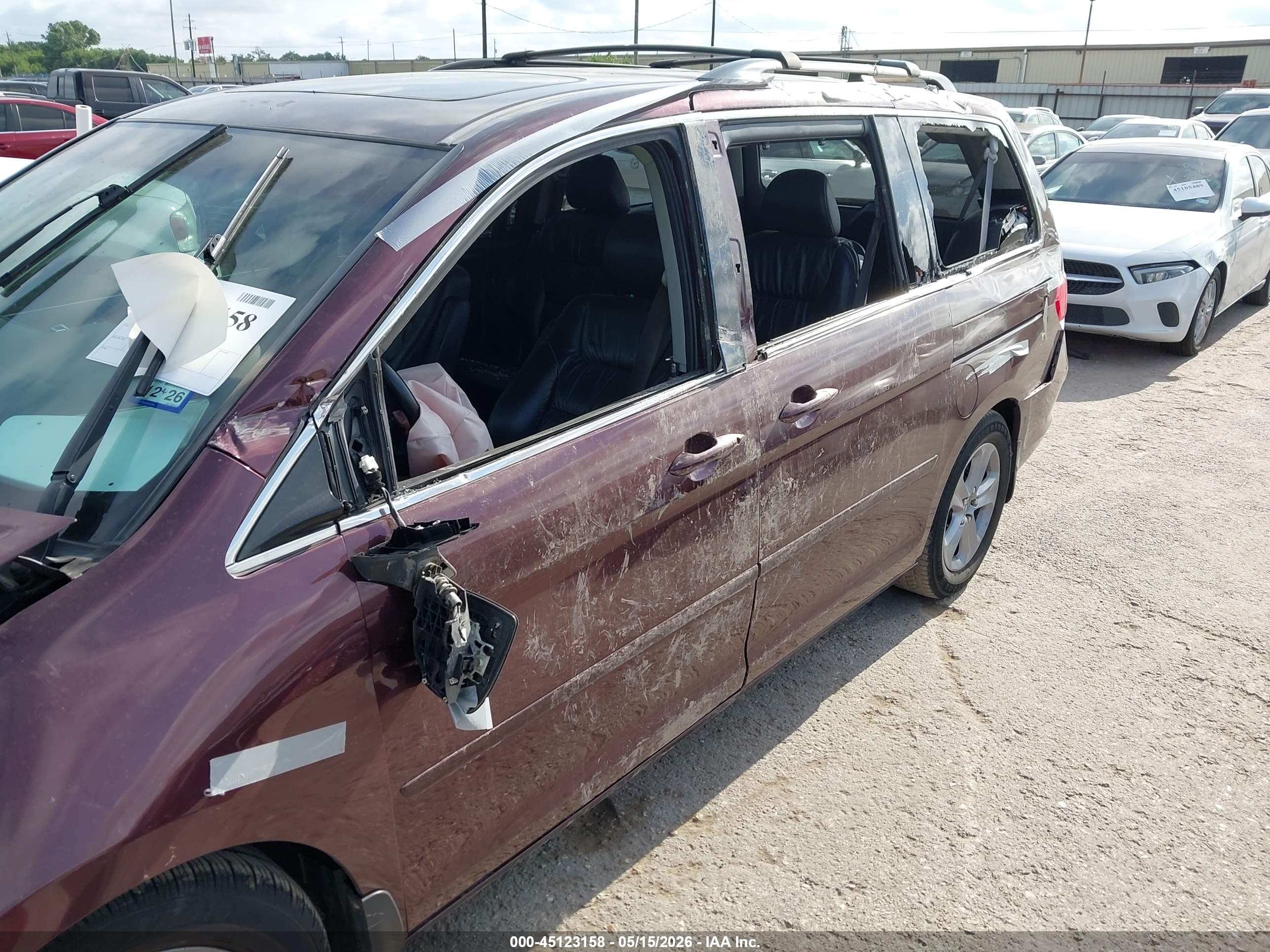 2010 Honda Odyssey Touring Maroon vin: 5FNRL3H94AB108224
