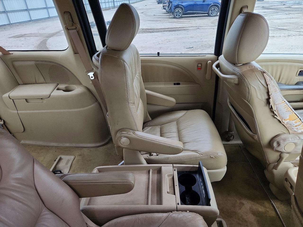 2010 Honda Odyssey Touring Beige vin: 5FNRL3H95AB004924