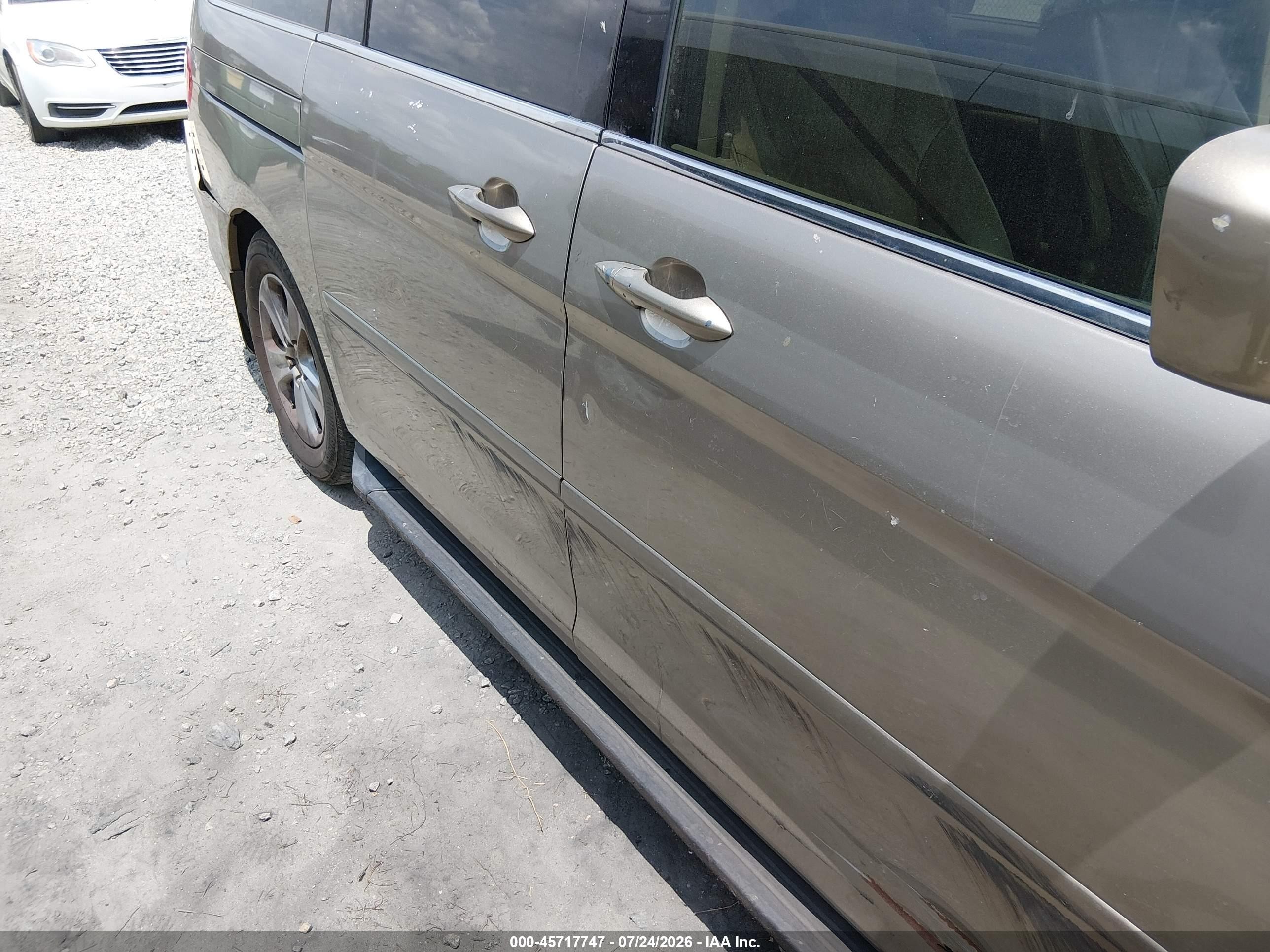 2010 Honda Odyssey Touring Gold vin: 5FNRL3H95AB051001