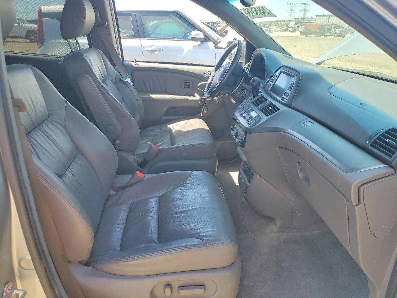 2010 Honda Odyssey Touring Silver vin: 5FNRL3H95AB086248