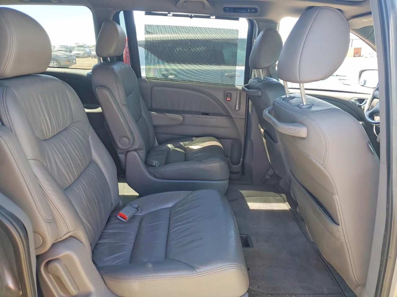 2010 Honda Odyssey Touring Silver vin: 5FNRL3H95AB086248