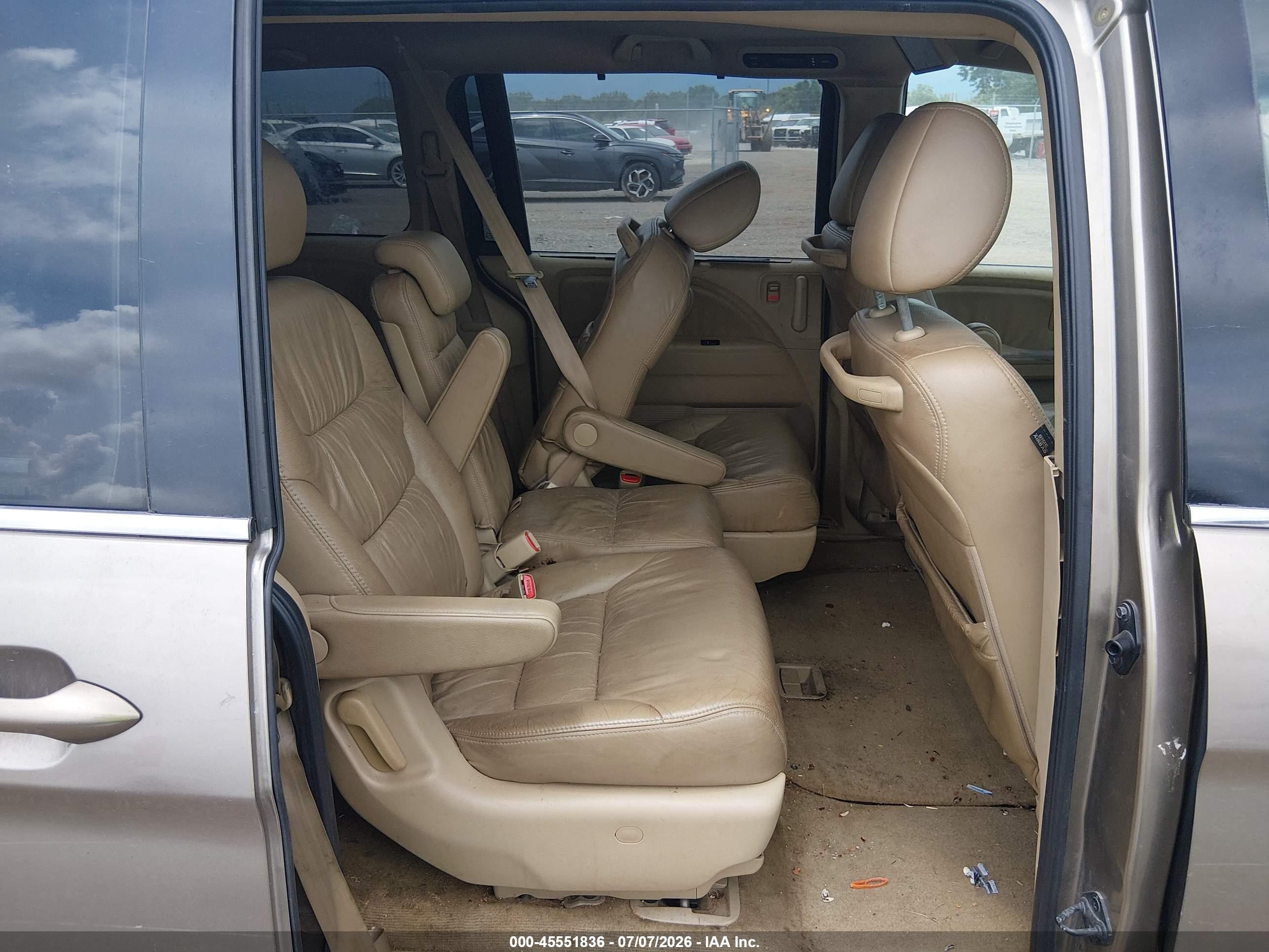 2010 Honda Odyssey Touring Gold vin: 5FNRL3H96AB033820