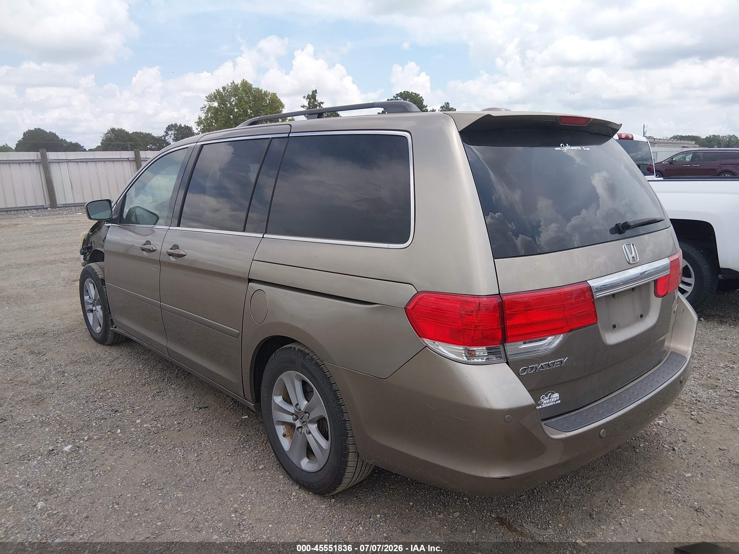 2010 Honda Odyssey Touring Gold vin: 5FNRL3H96AB033820