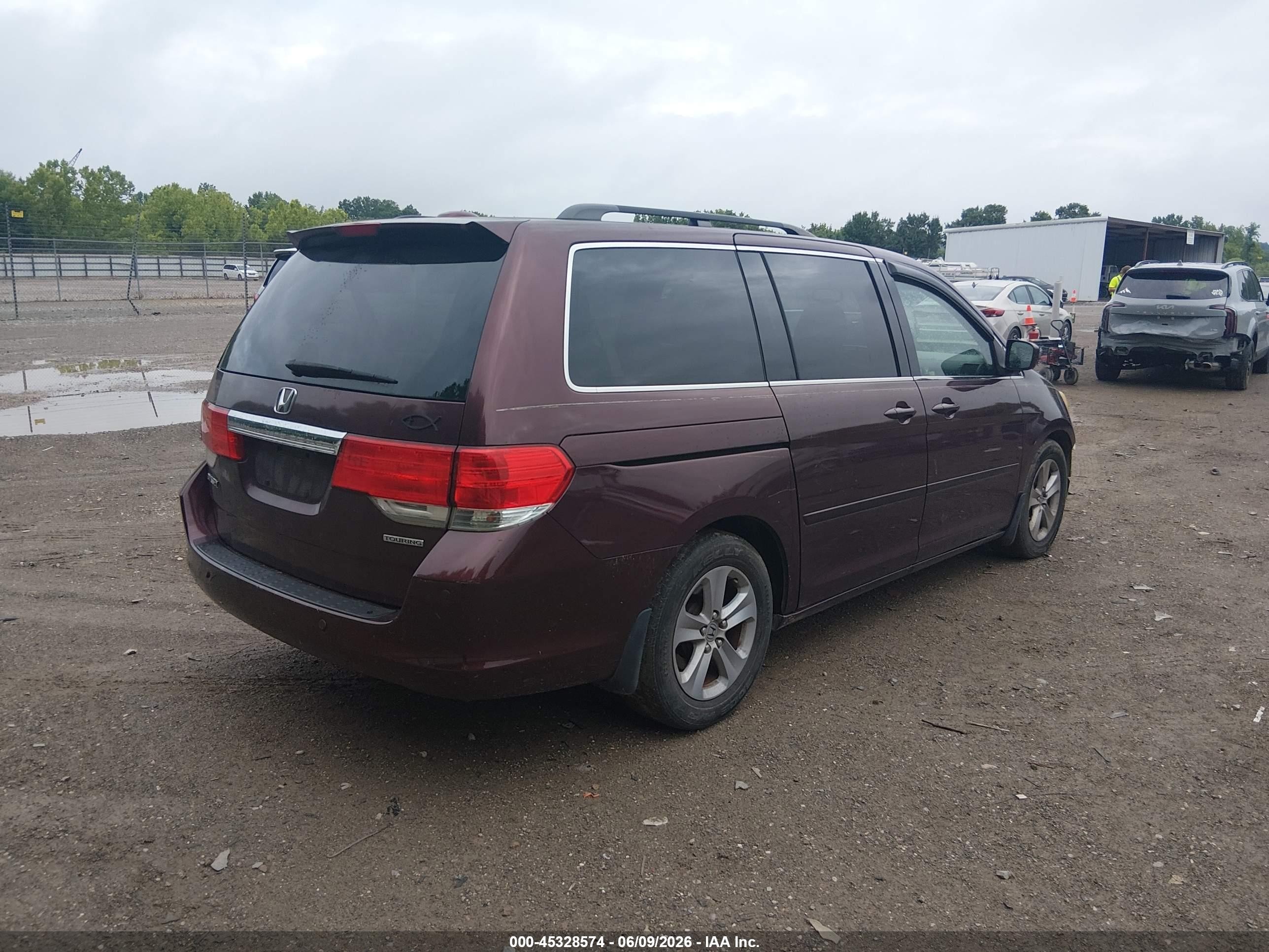 2010 Honda Odyssey Touring Maroon vin: 5FNRL3H96AB056661