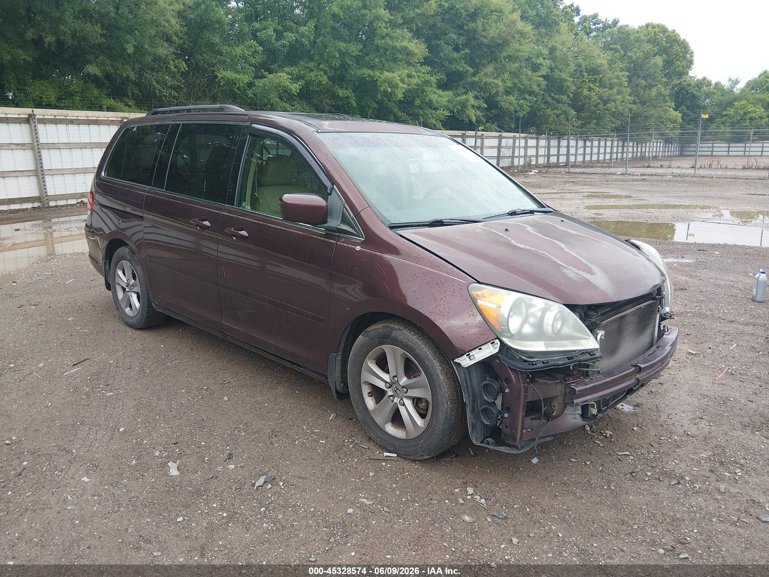 2010 Honda Odyssey Touring Maroon vin: 5FNRL3H96AB056661