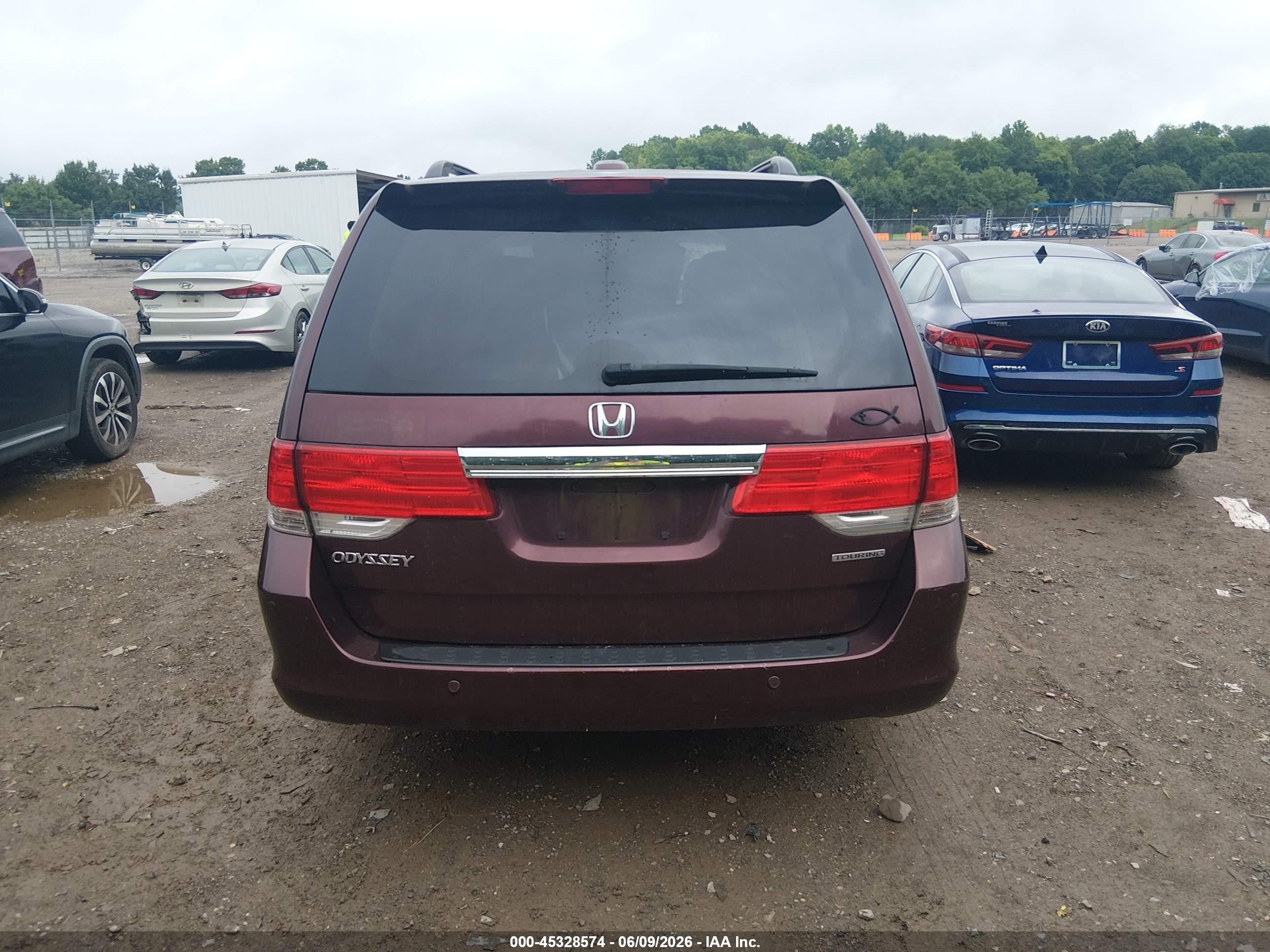 2010 Honda Odyssey Touring Maroon vin: 5FNRL3H96AB056661