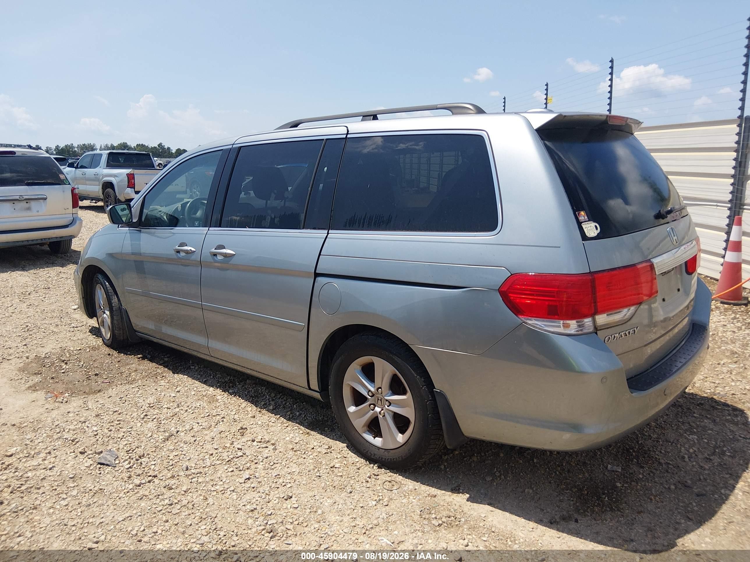 2010 Honda Odyssey Touring Gray vin: 5FNRL3H96AB061763