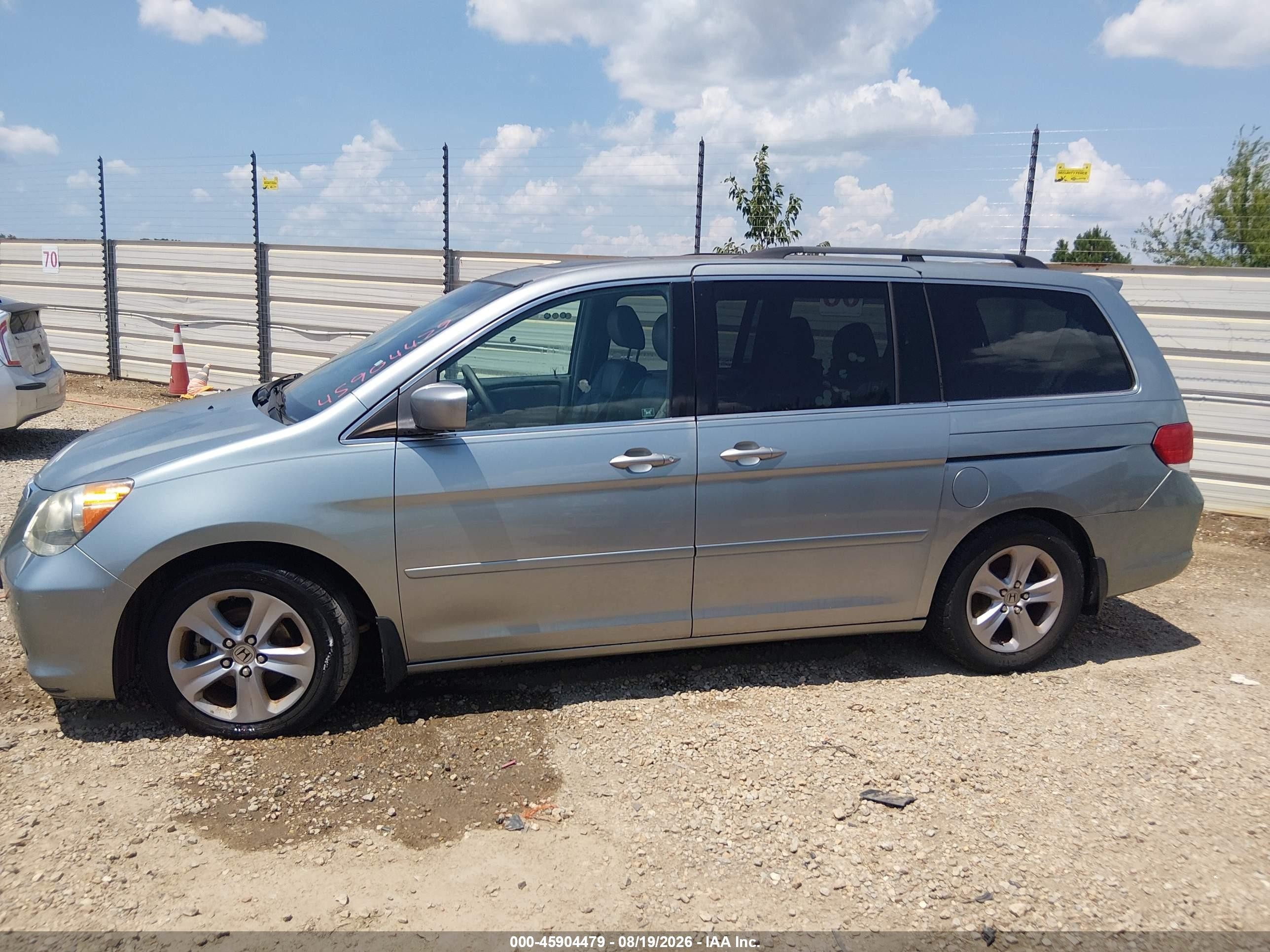 2010 Honda Odyssey Touring Gray vin: 5FNRL3H96AB061763