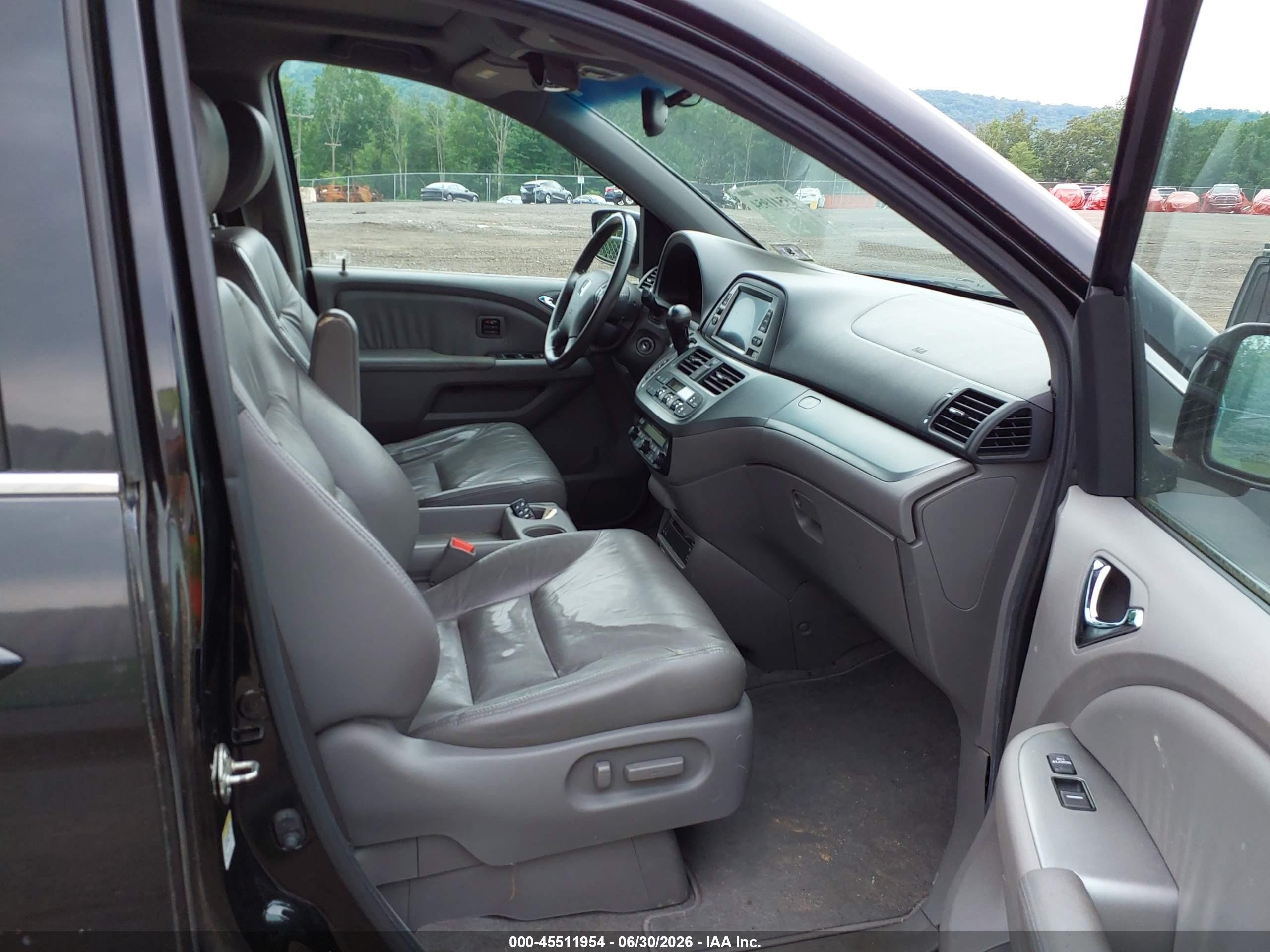 2010 Honda Odyssey Touring Black vin: 5FNRL3H97AB096196