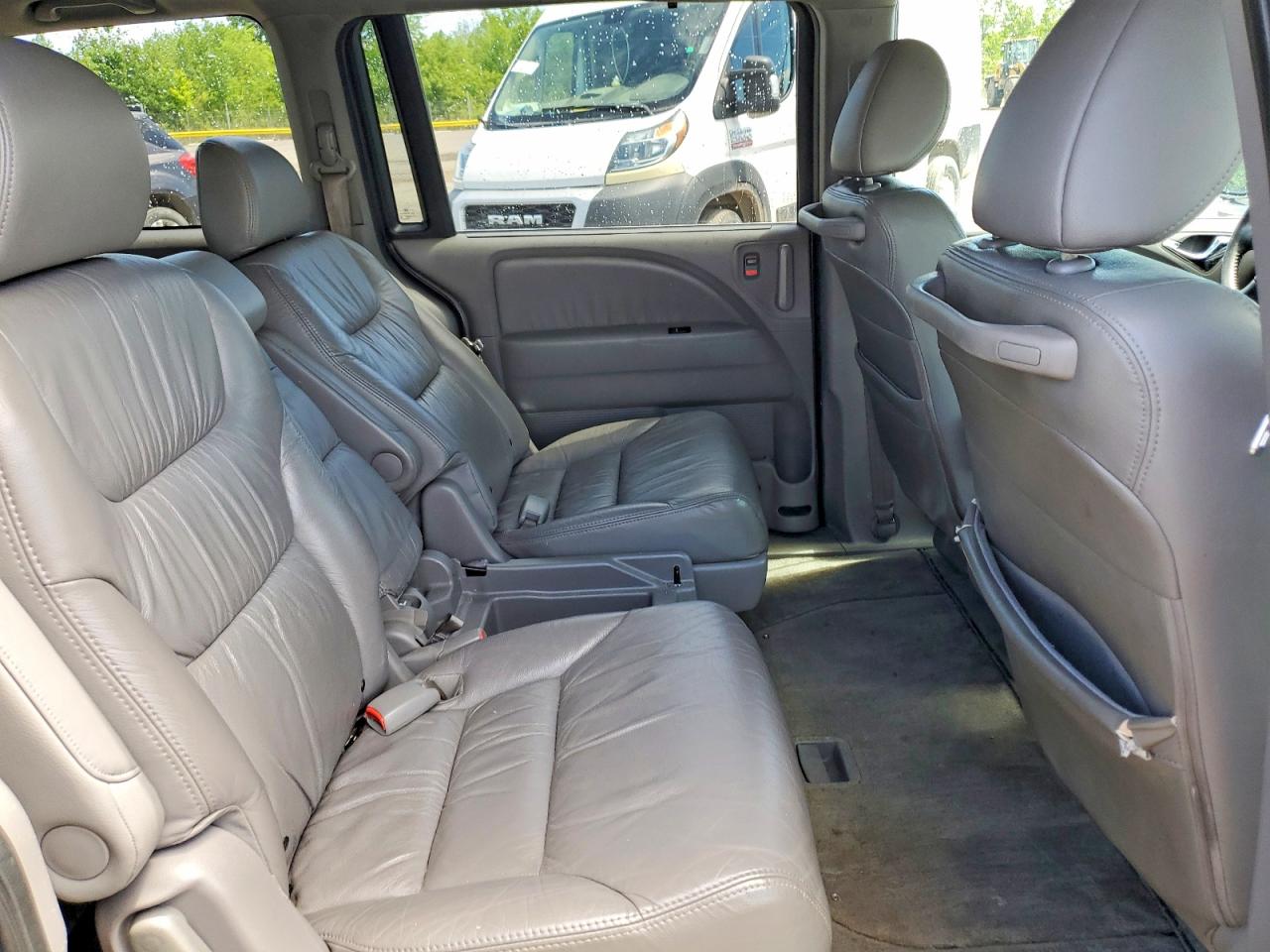 2010 Honda Odyssey Touring Silver vin: 5FNRL3H97AB096957