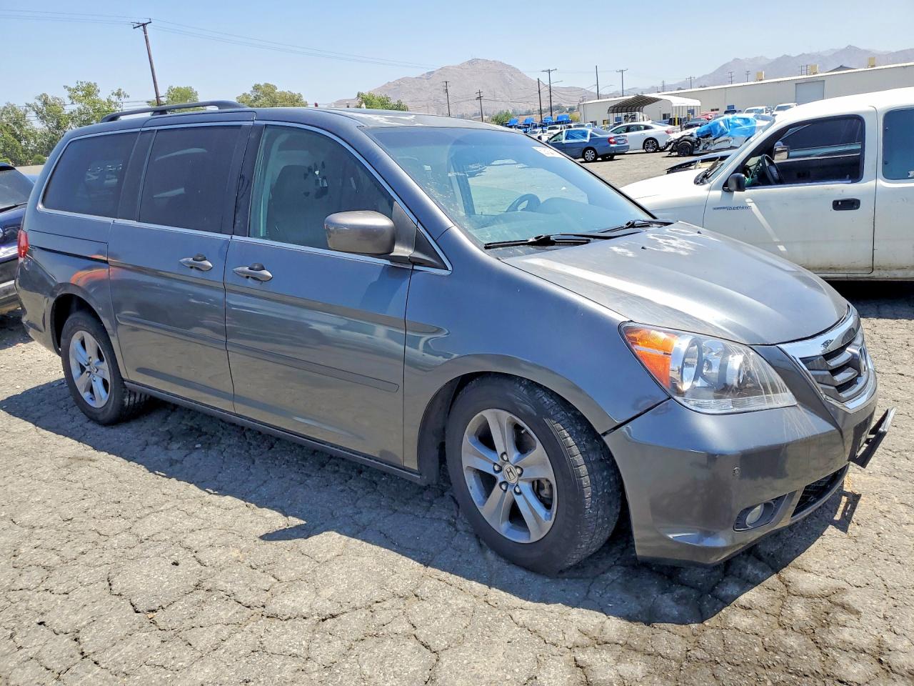 2010 Honda Odyssey Touring Charcoal vin: 5FNRL3H97AB100392