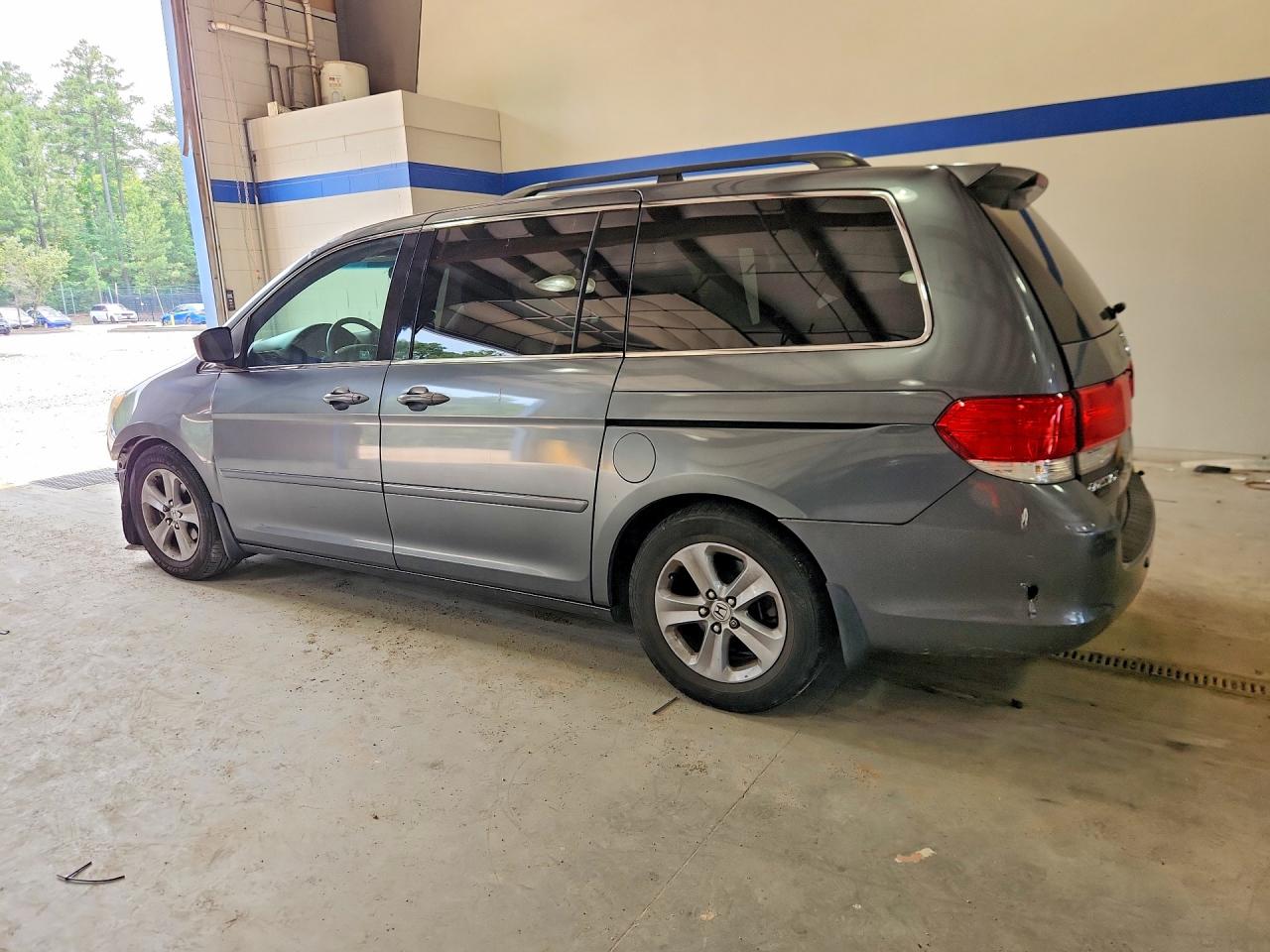 2010 Honda Odyssey Touring Gray vin: 5FNRL3H97AB114485
