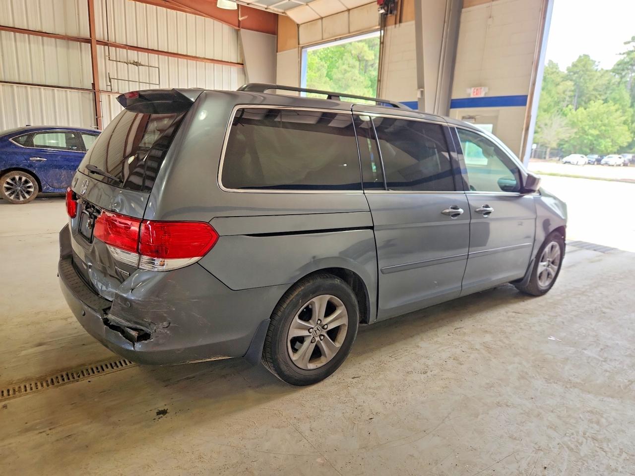 2010 Honda Odyssey Touring Gray vin: 5FNRL3H97AB114485