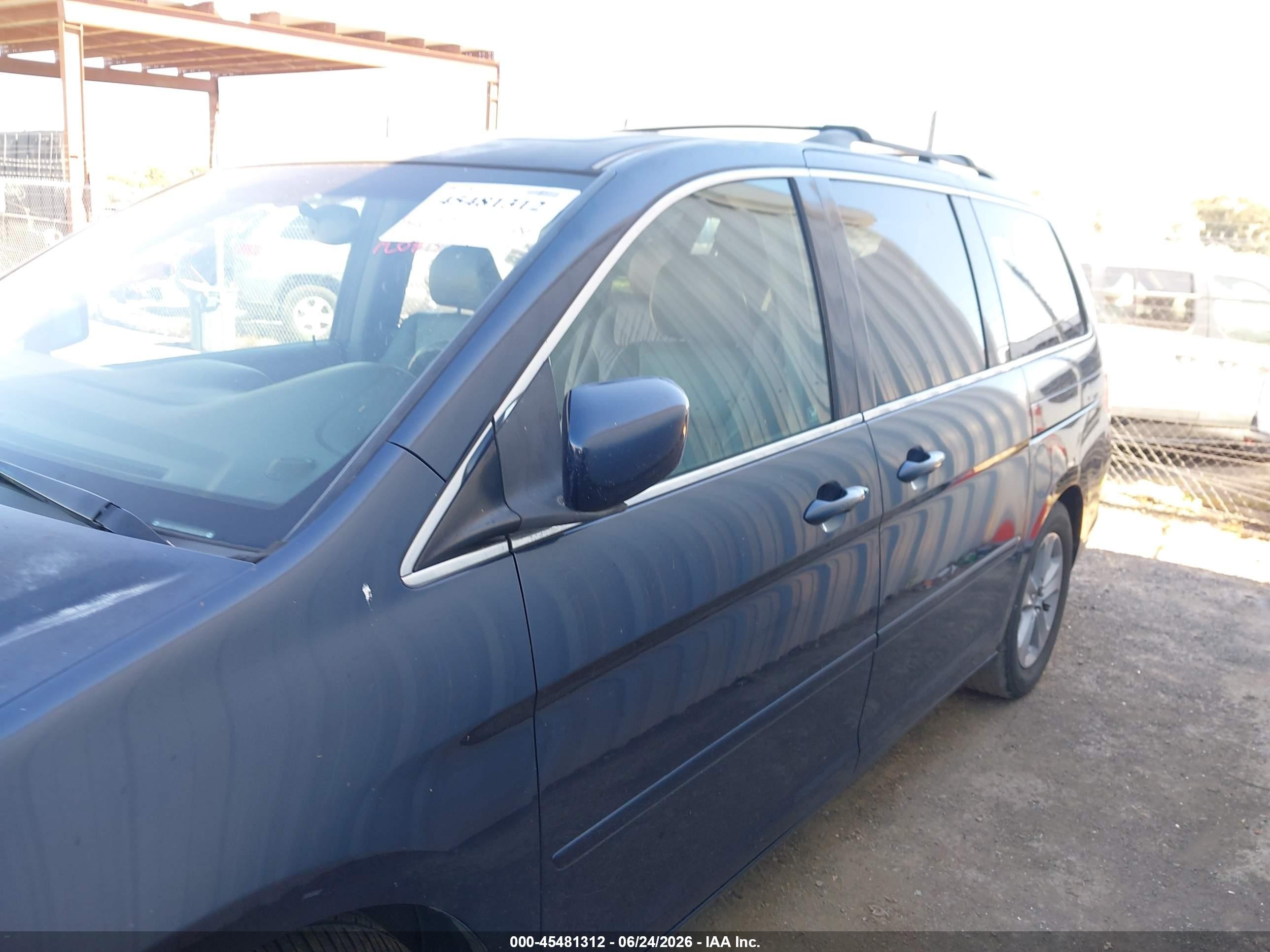 2010 Honda Odyssey Touring Dark Blue vin: 5FNRL3H98AB005260