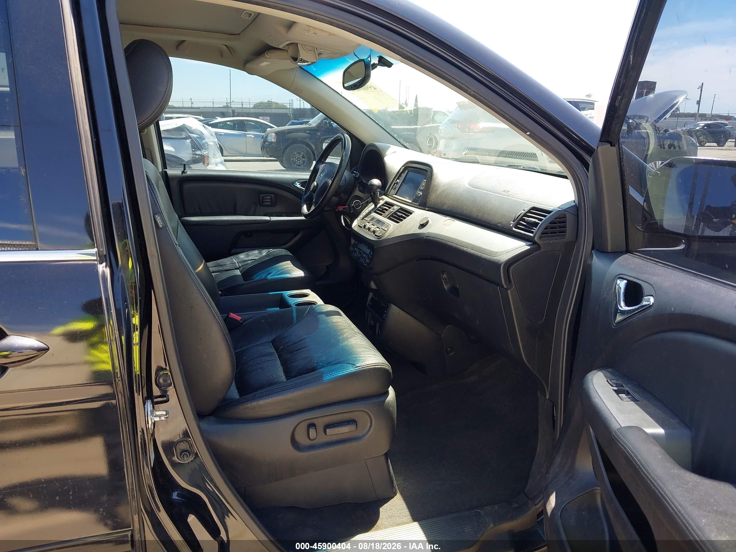 2010 Honda Odyssey Touring Black vin: 5FNRL3H98AB104614