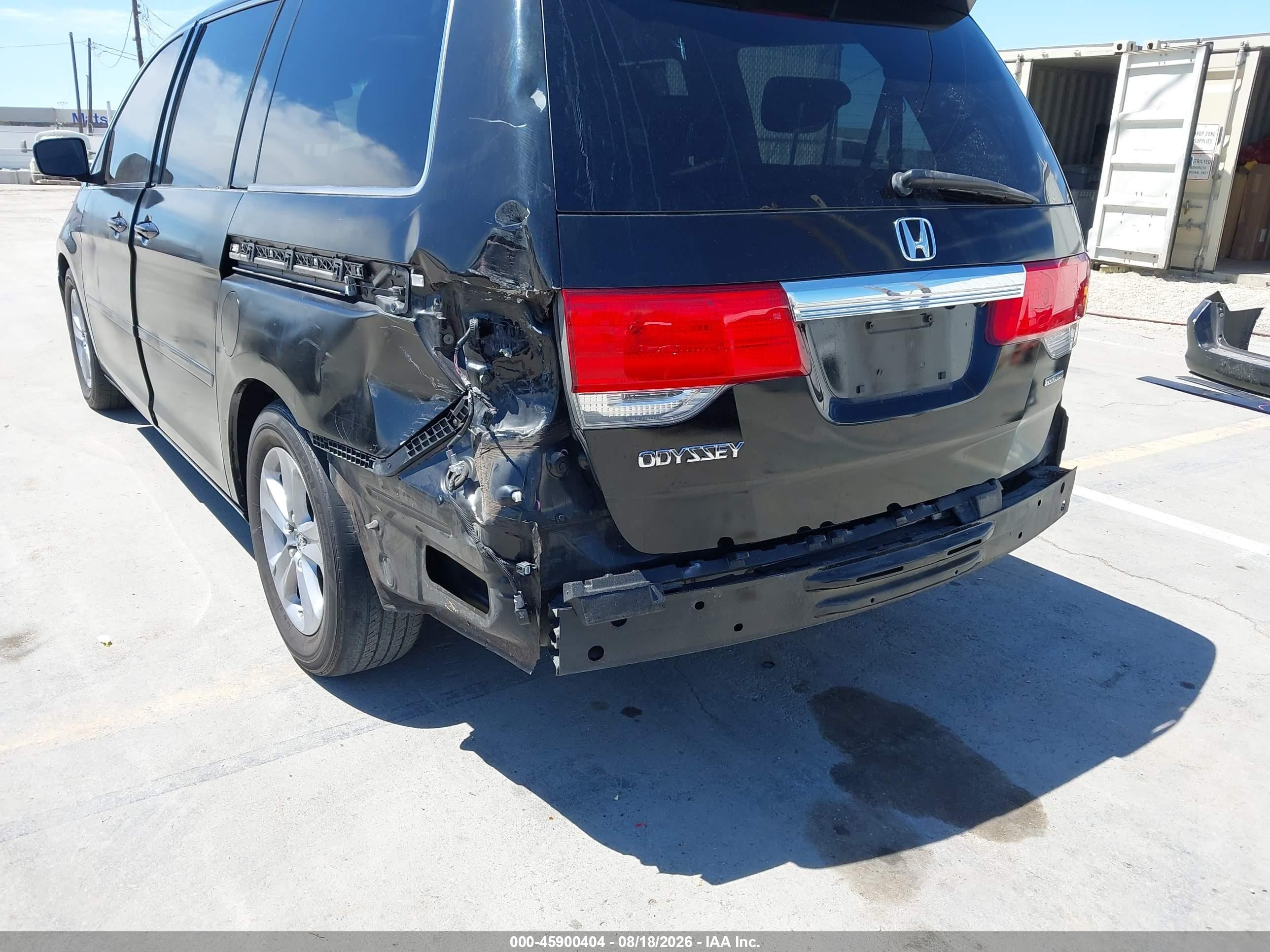 2010 Honda Odyssey Touring Black vin: 5FNRL3H98AB104614