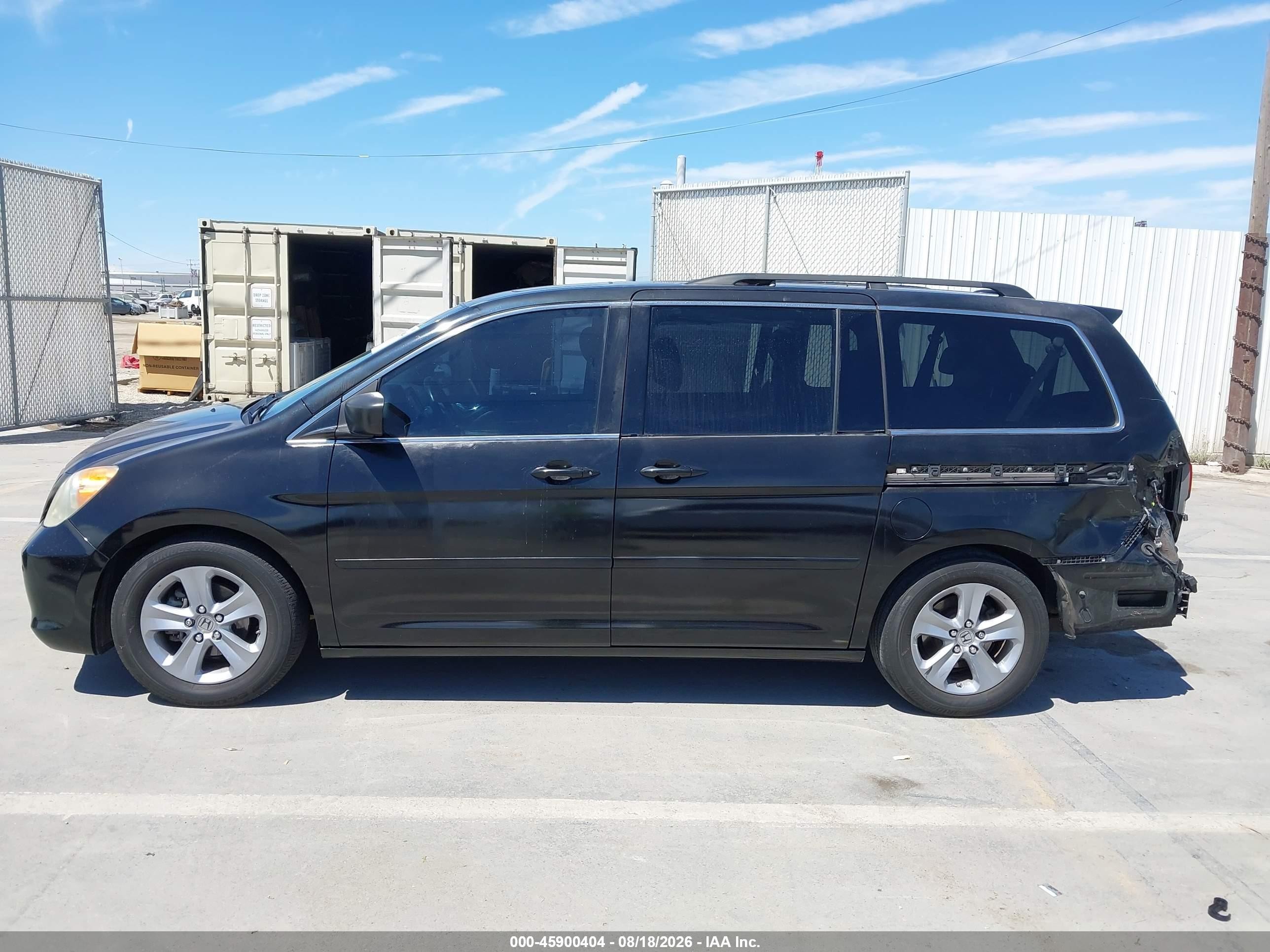 2010 Honda Odyssey Touring Black vin: 5FNRL3H98AB104614