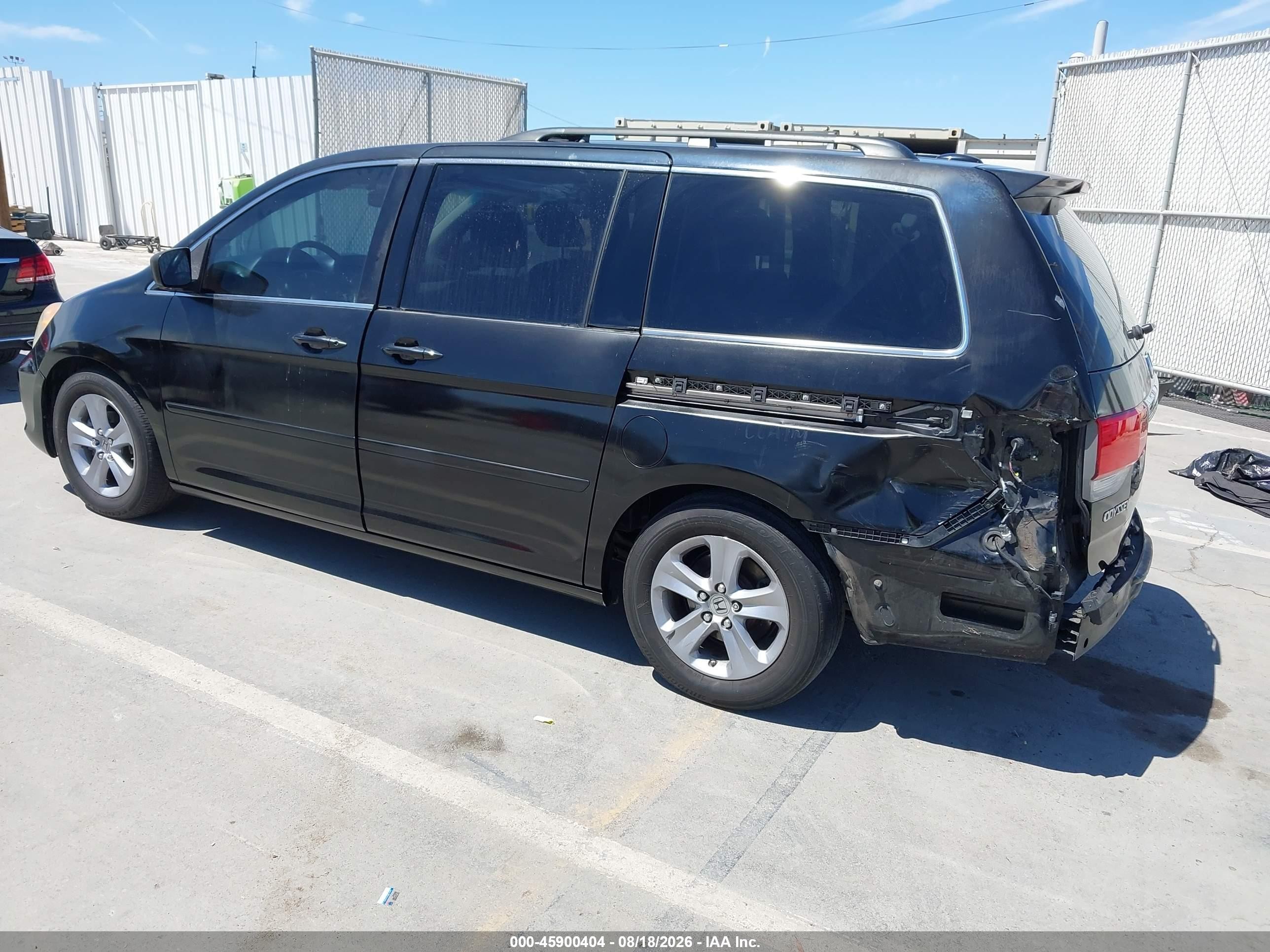 2010 Honda Odyssey Touring Black vin: 5FNRL3H98AB104614