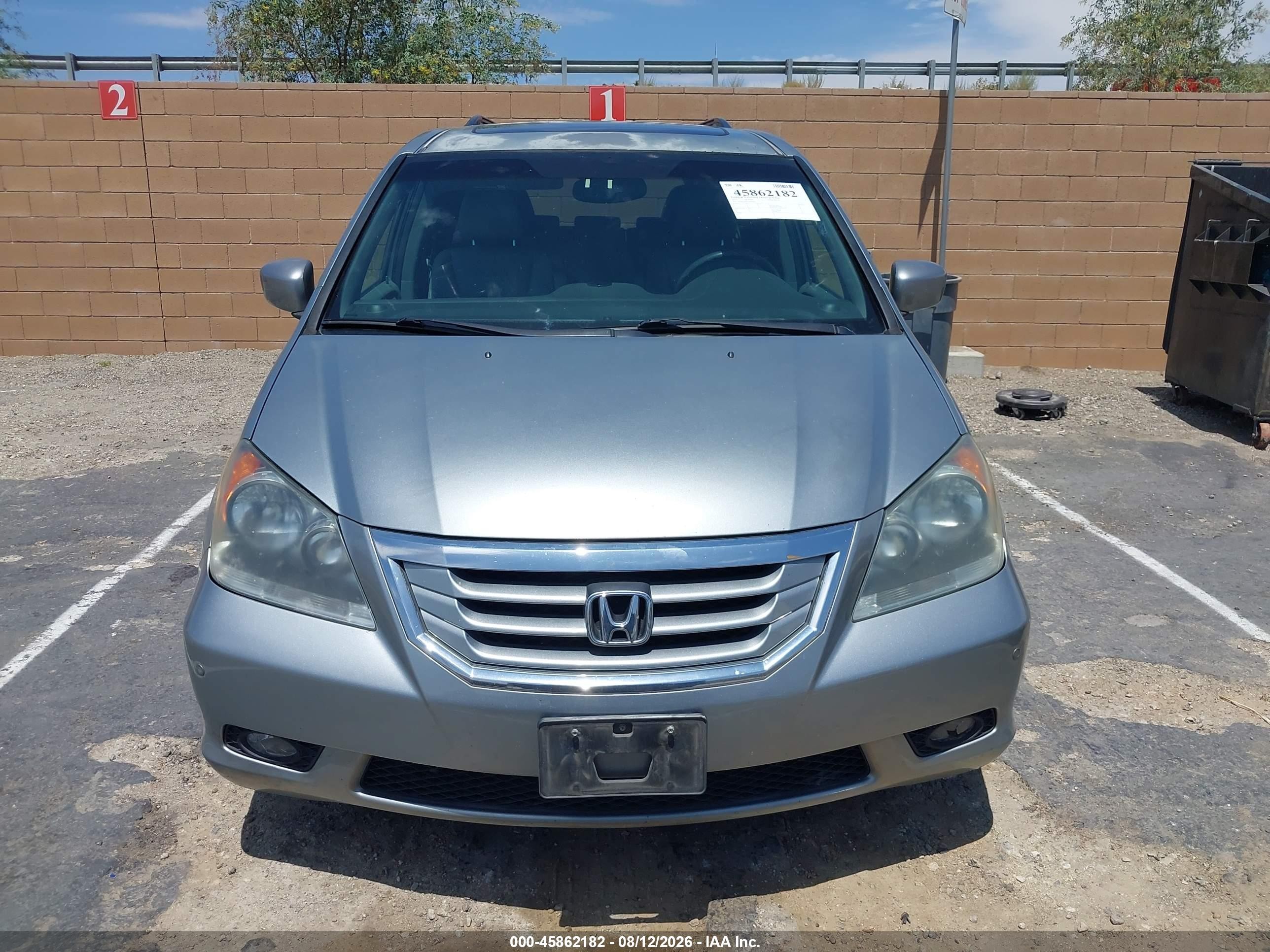 2010 Honda Odyssey Touring Silver vin: 5FNRL3H9XAB096953