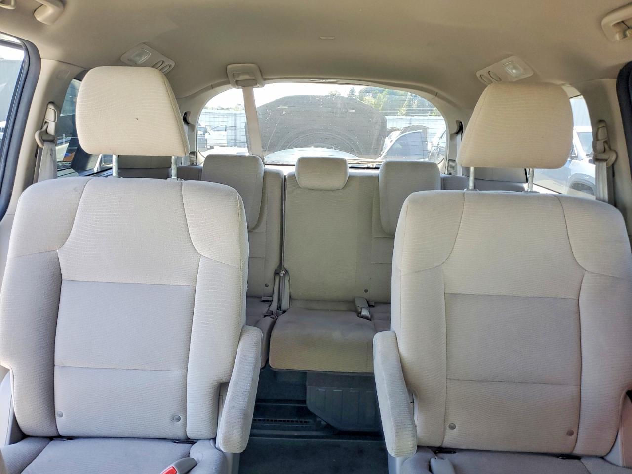 2011 Honda Odyssey Lx White vin: 5FNRL5H20BB021520