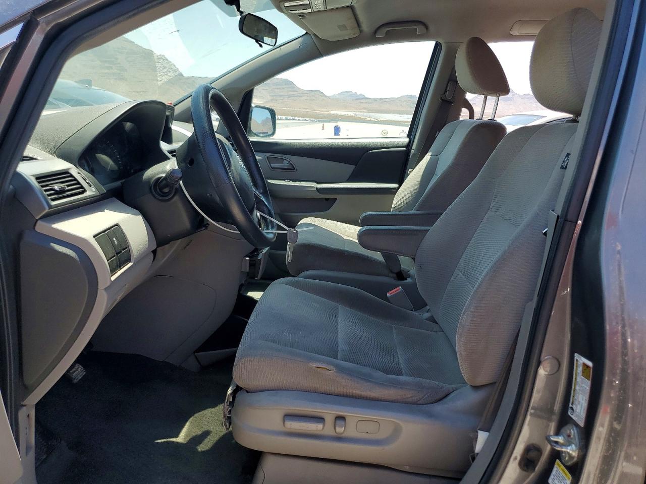 2011 Honda Odyssey Lx Gray vin: 5FNRL5H20BB090675