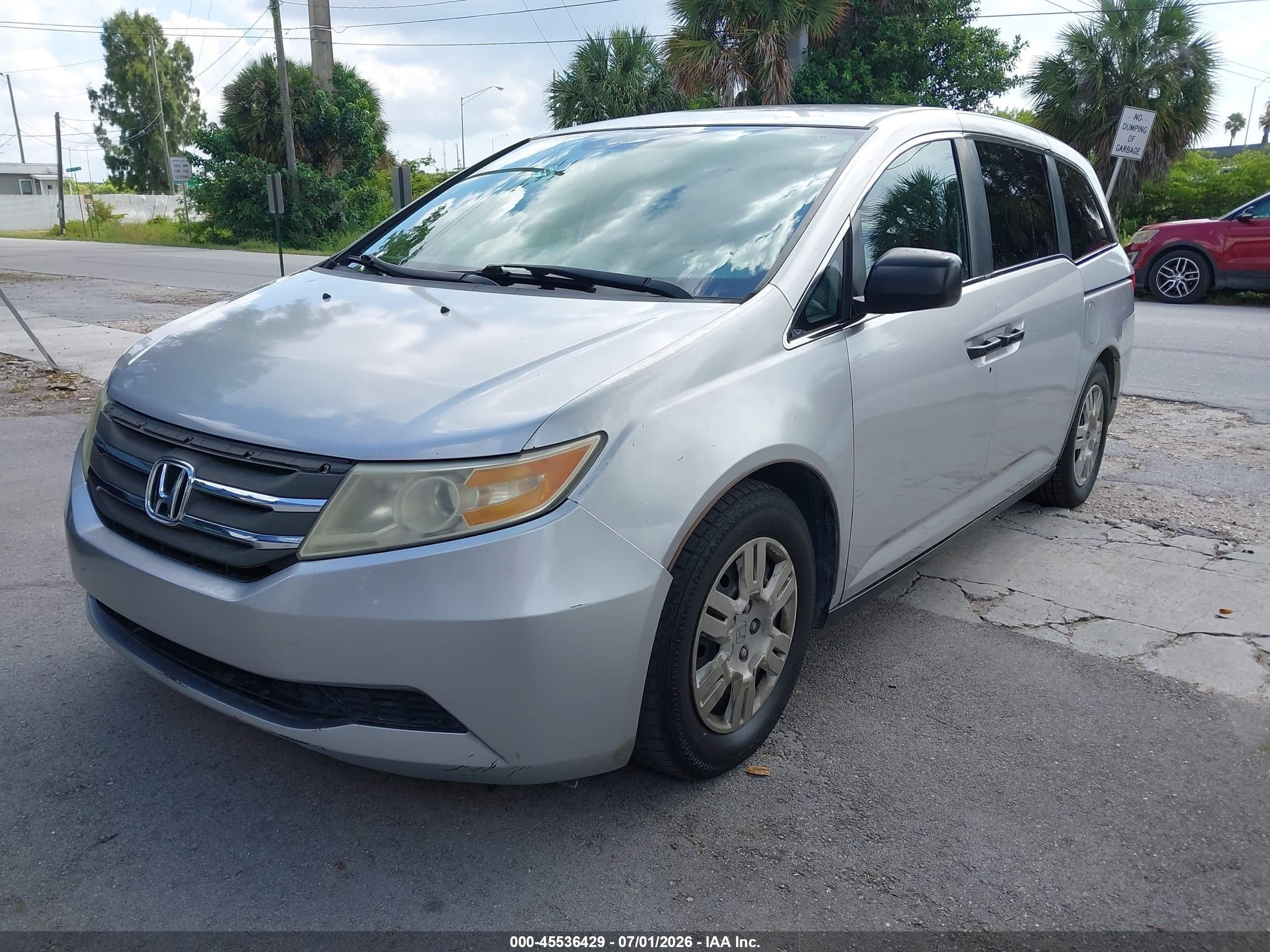 2012 Honda Odyssey Lx Silver vin: 5FNRL5H20CB012723